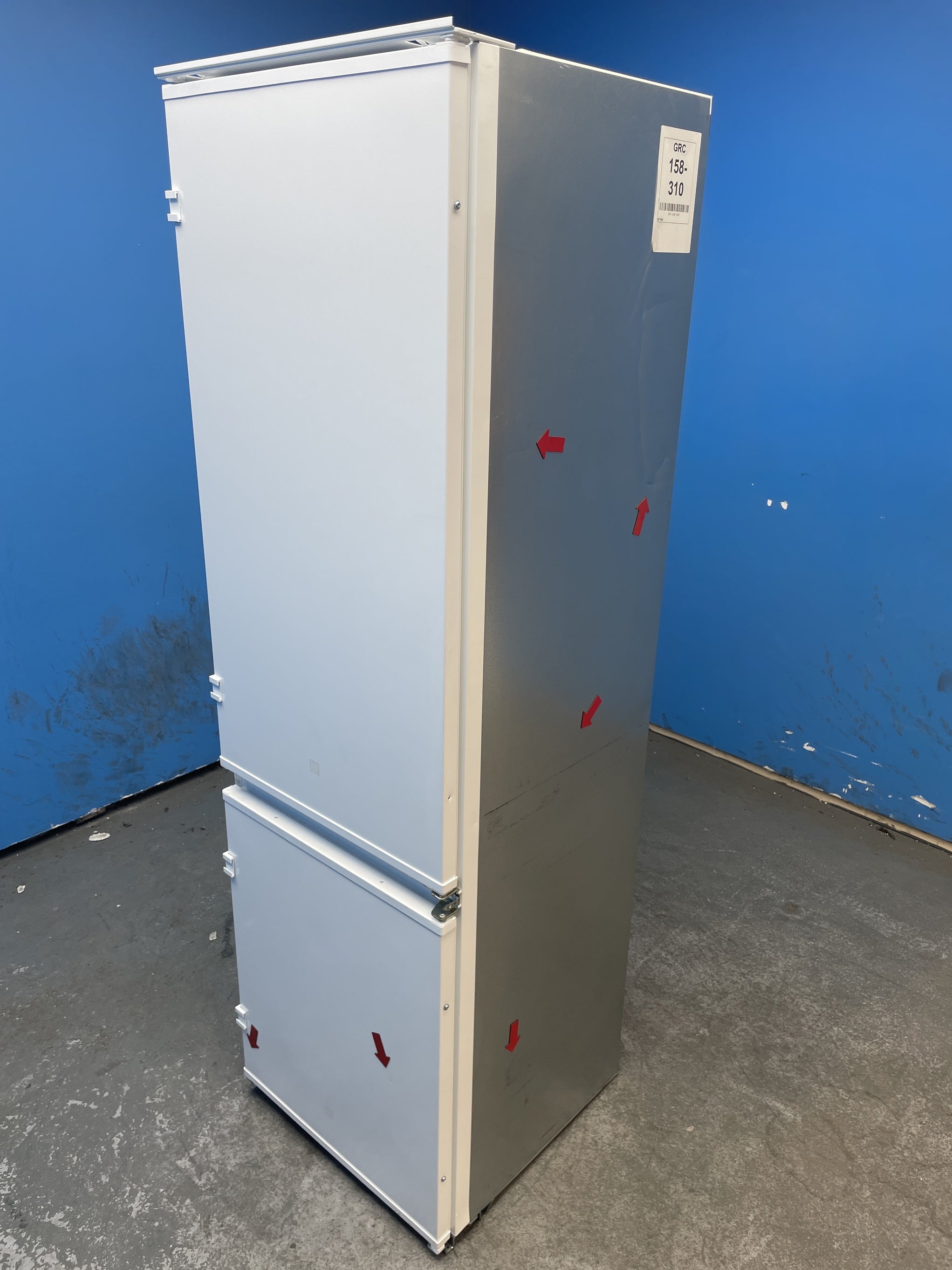 #GRC-158-310 - Electrolux LNS5LE18S 70/30 Integrated Low Frost Fridge Freezer