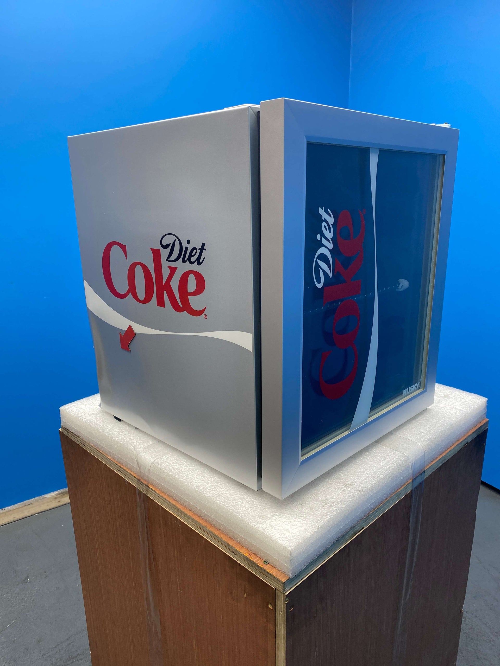 Husky HU0209 Diet Coke Drinks Cooler