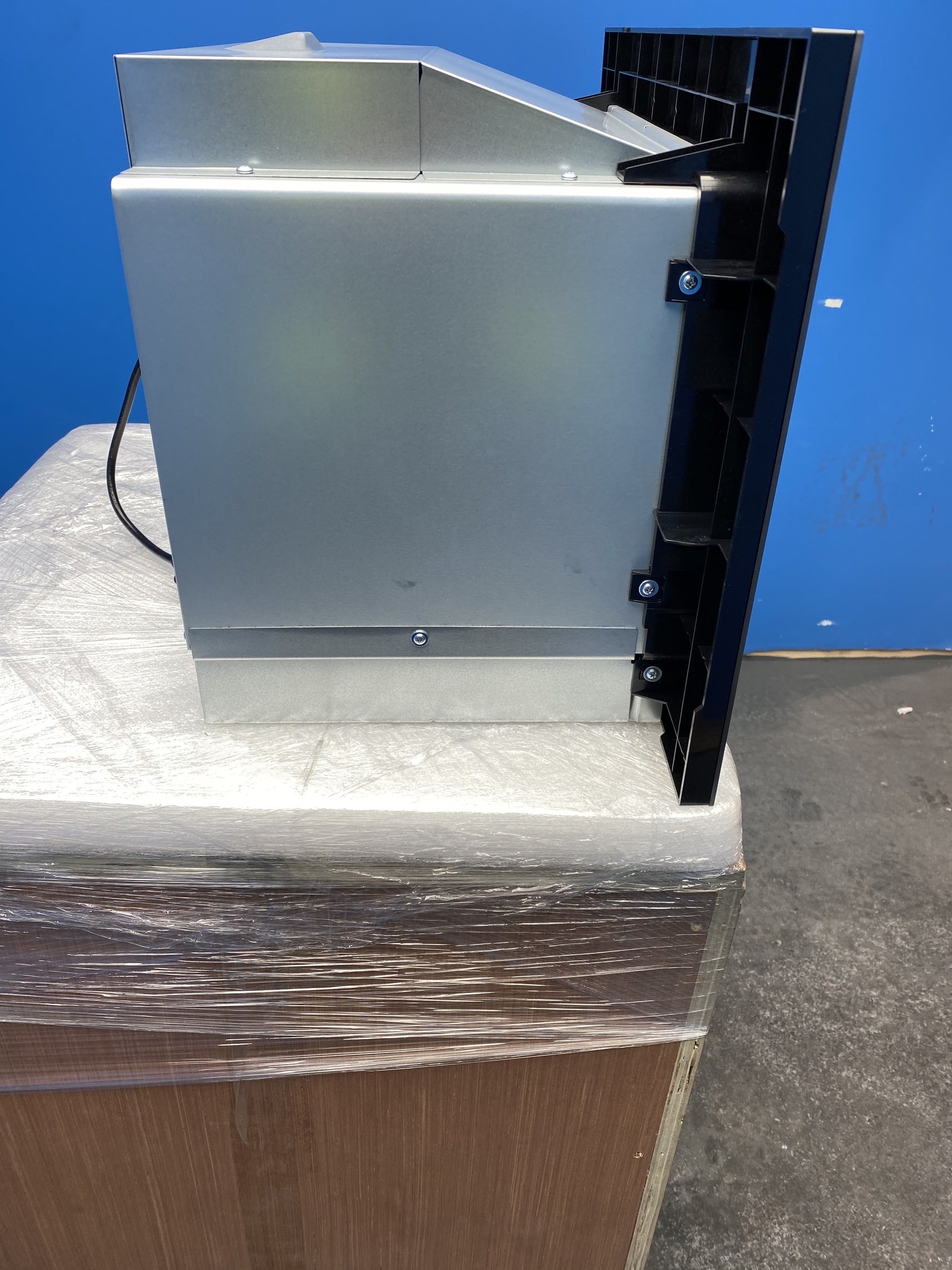 Candy MIS1730BUK 1000W Built-in 17L Microwave