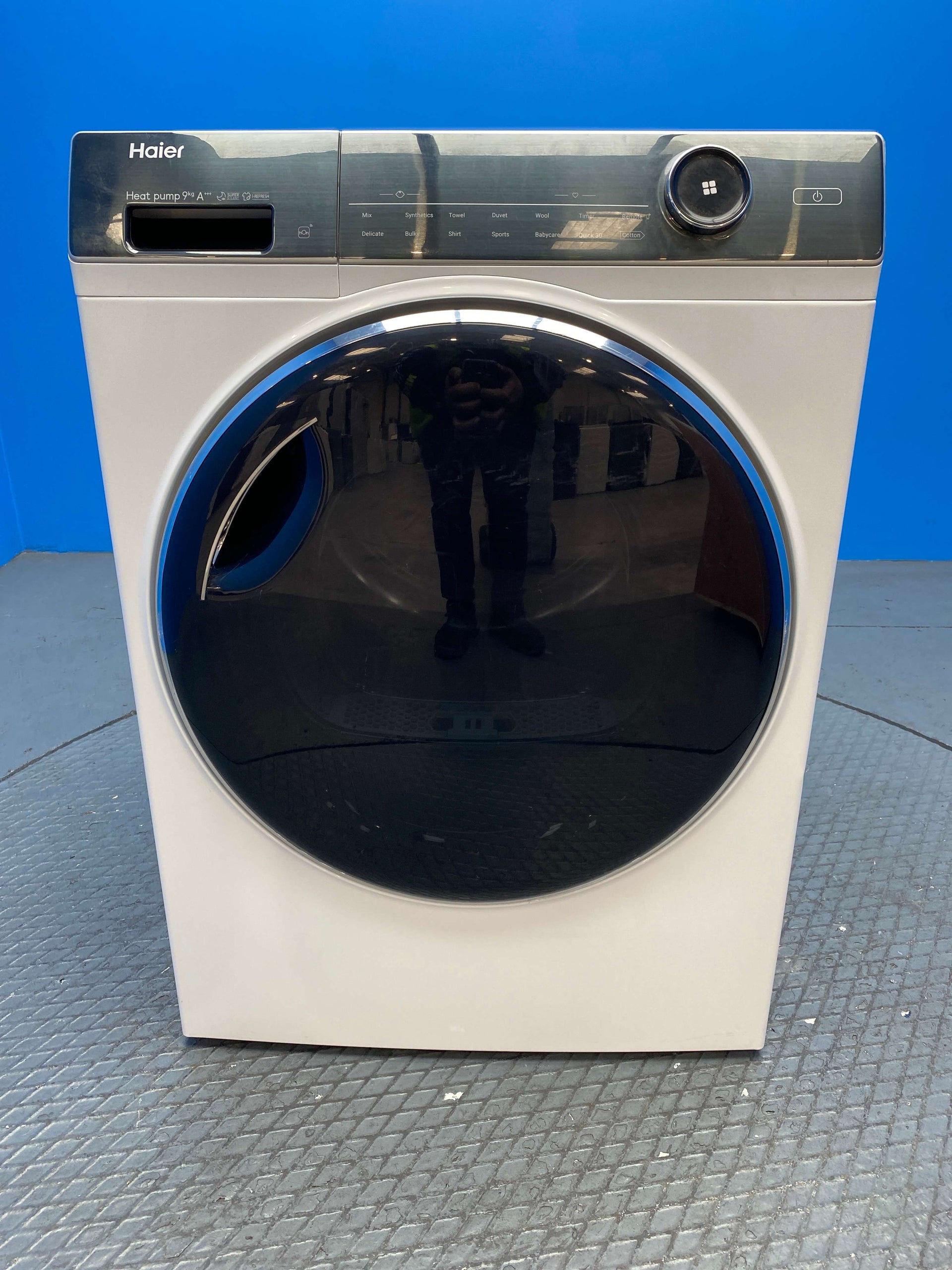 Haier HD90-A3Q979U1 9kg Heat Pump Tumble Dryer