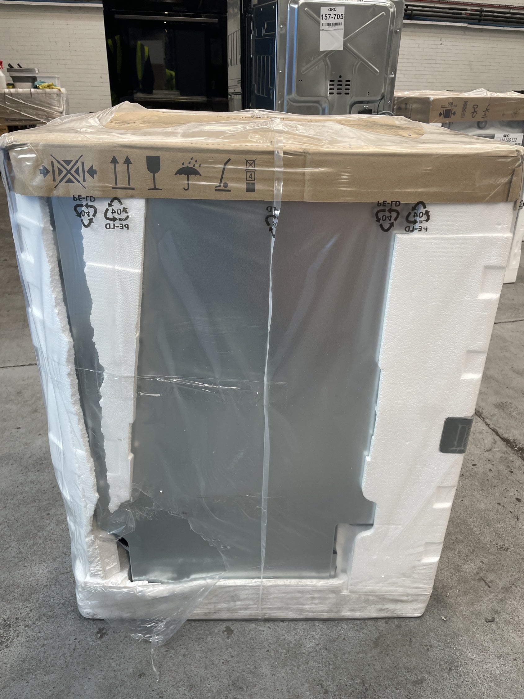 #GRC-158-237 - AEG 13 Place Integrated Dishwasher with AirDry