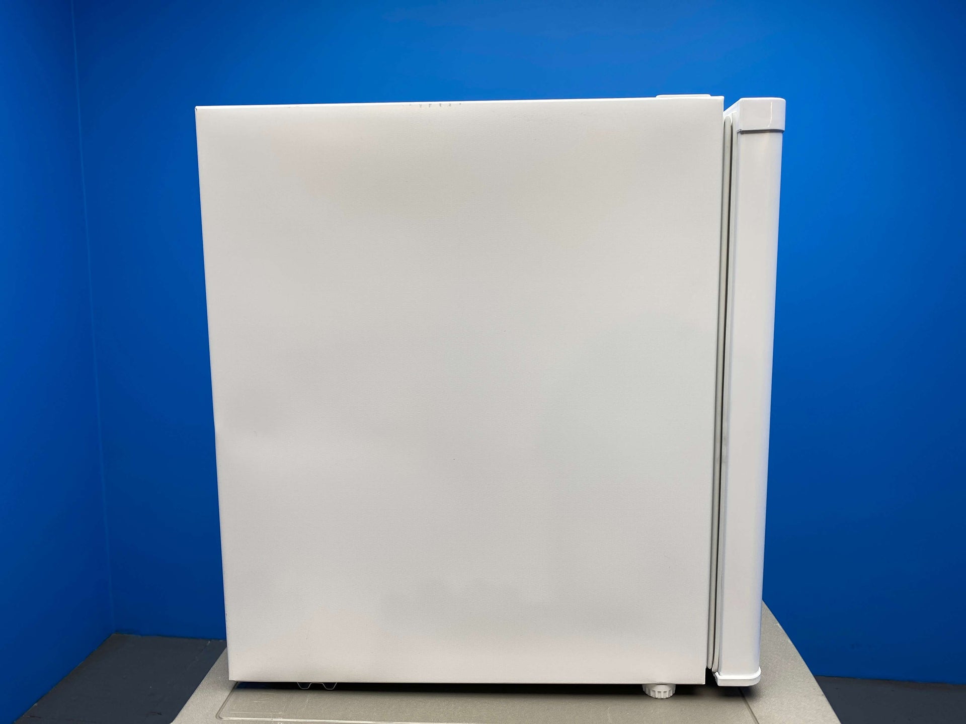 Prodex PX3751W 33 Litre Table Top Mini Freezer