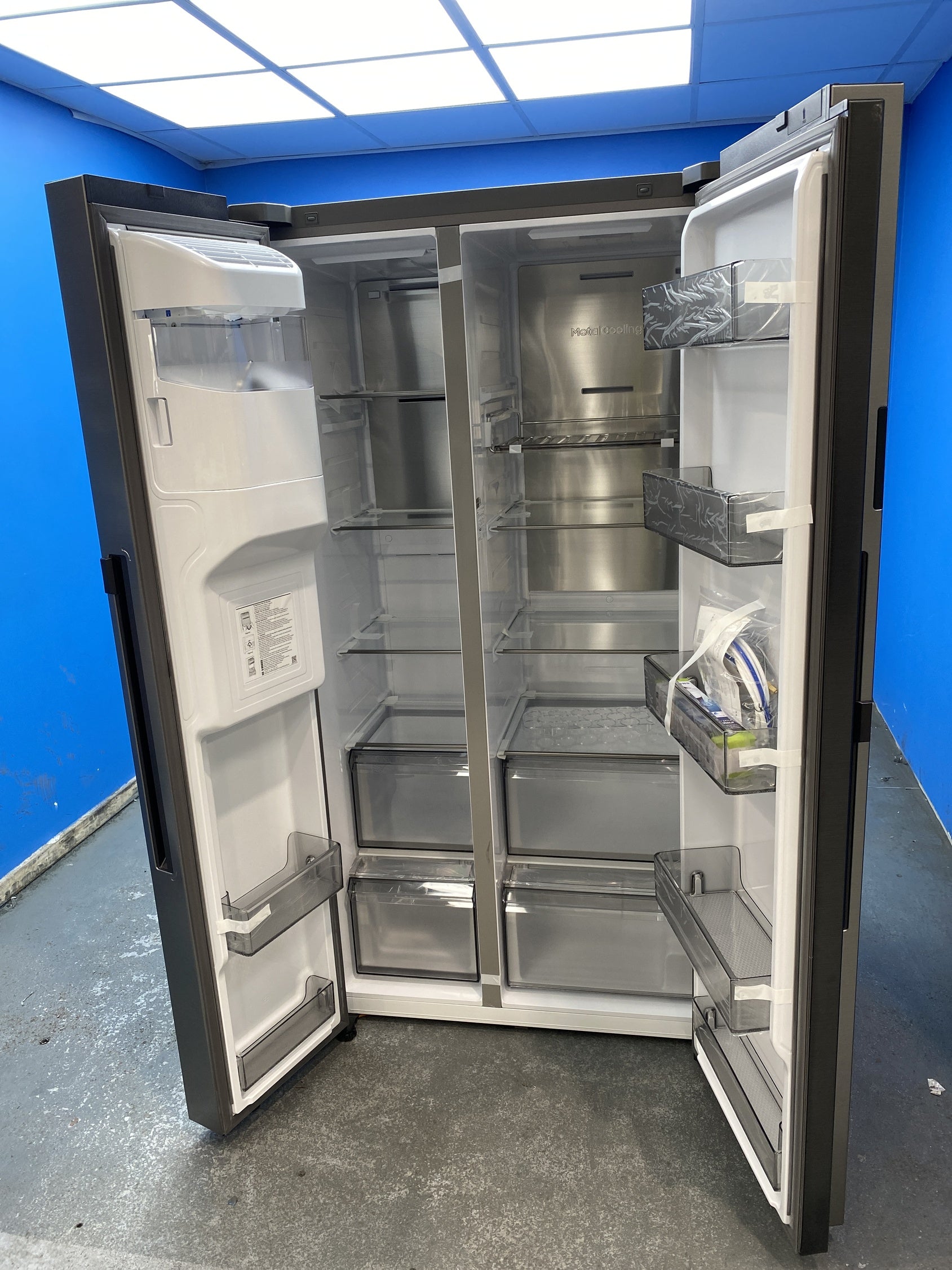 #GRC-144-943 - Samsung Bespoke AI Series 9 RS90F64EETEU American Fridge Freezer