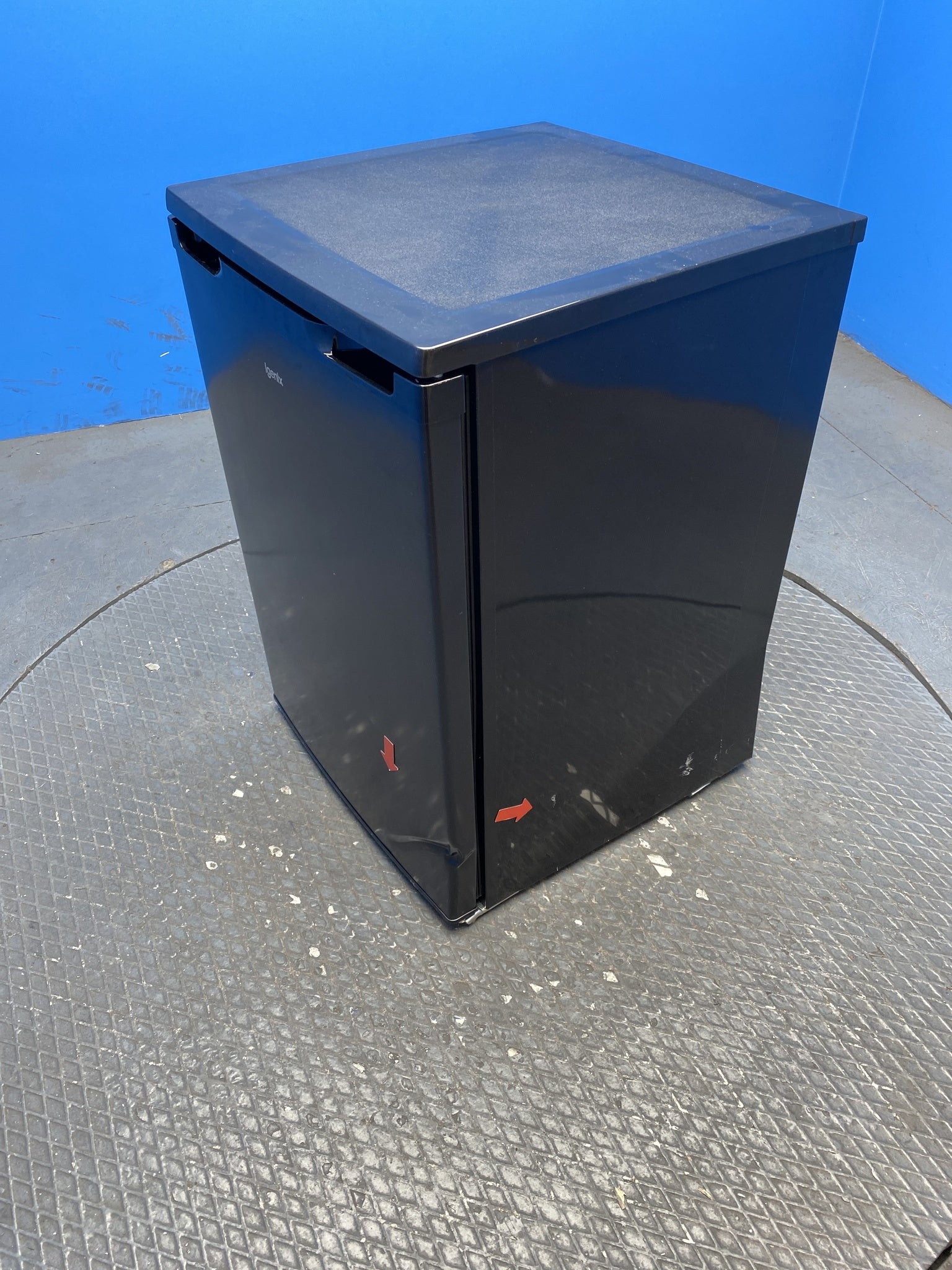 Igenix IG255B 136 Litre Under Counter Fridge