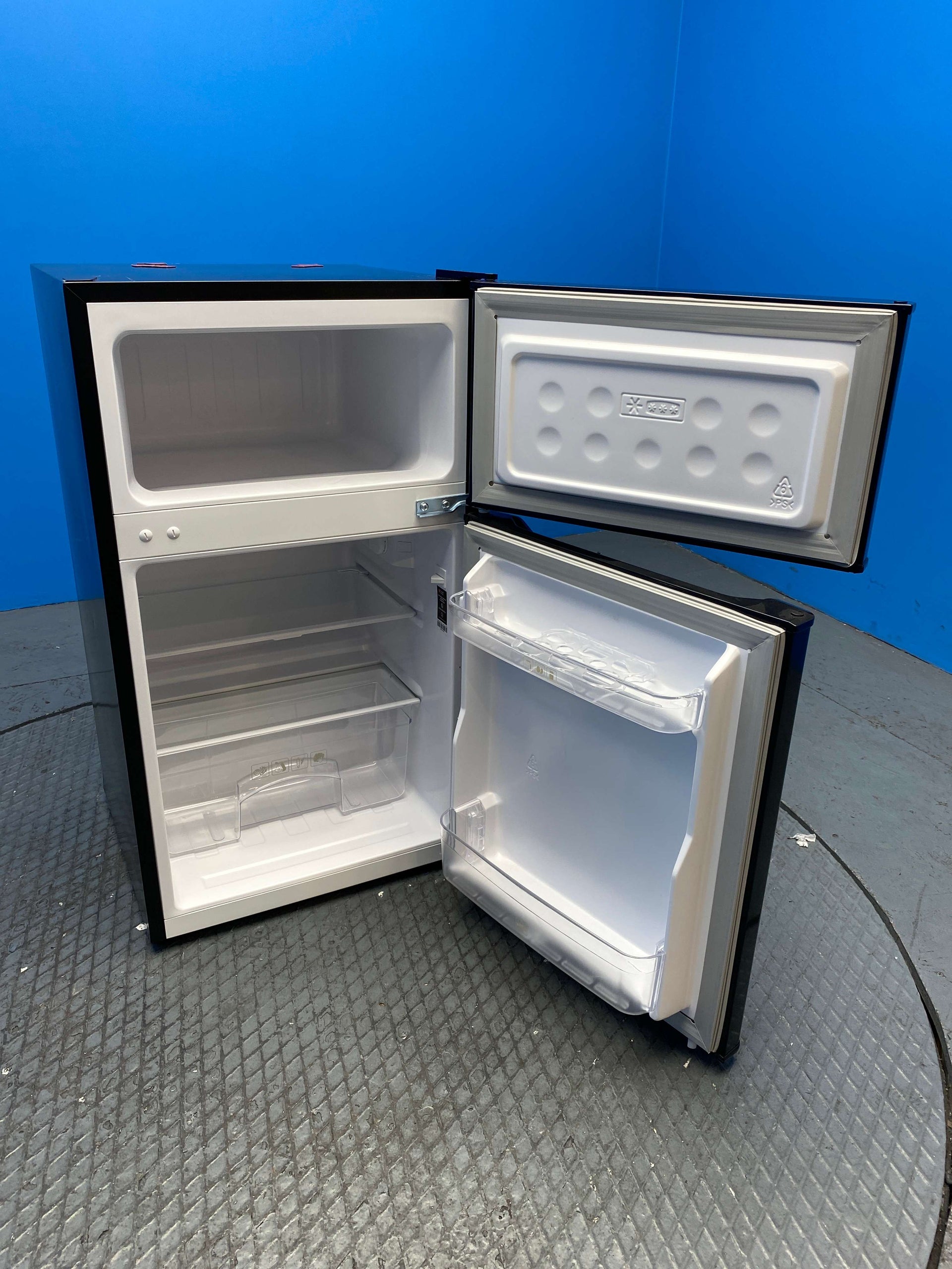 Russell Hobbs RH85UCFF482E1B Under-counter Fridge Freezer