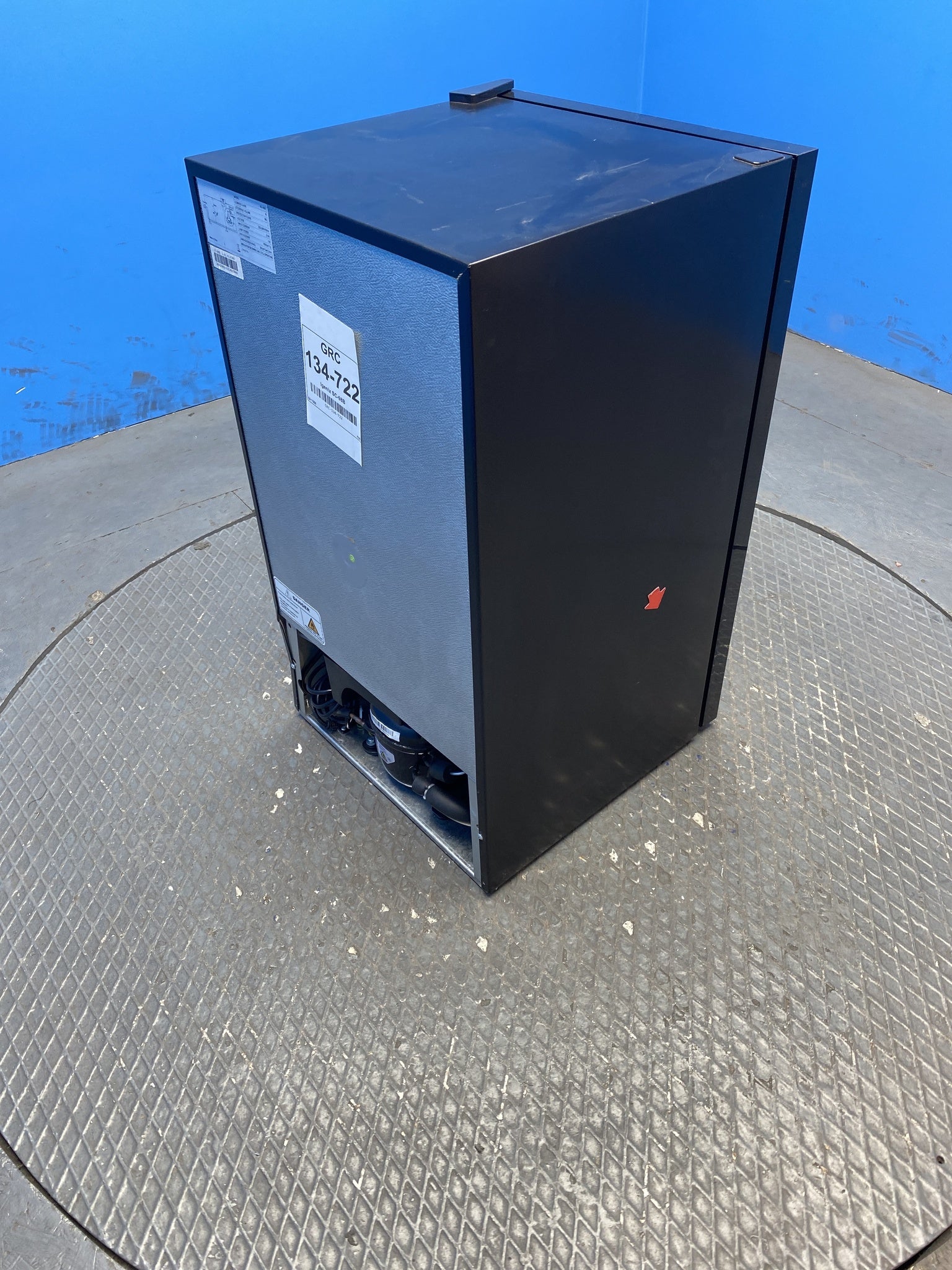 Igenix SC-98B 98L Drinks & Beverage Cooler