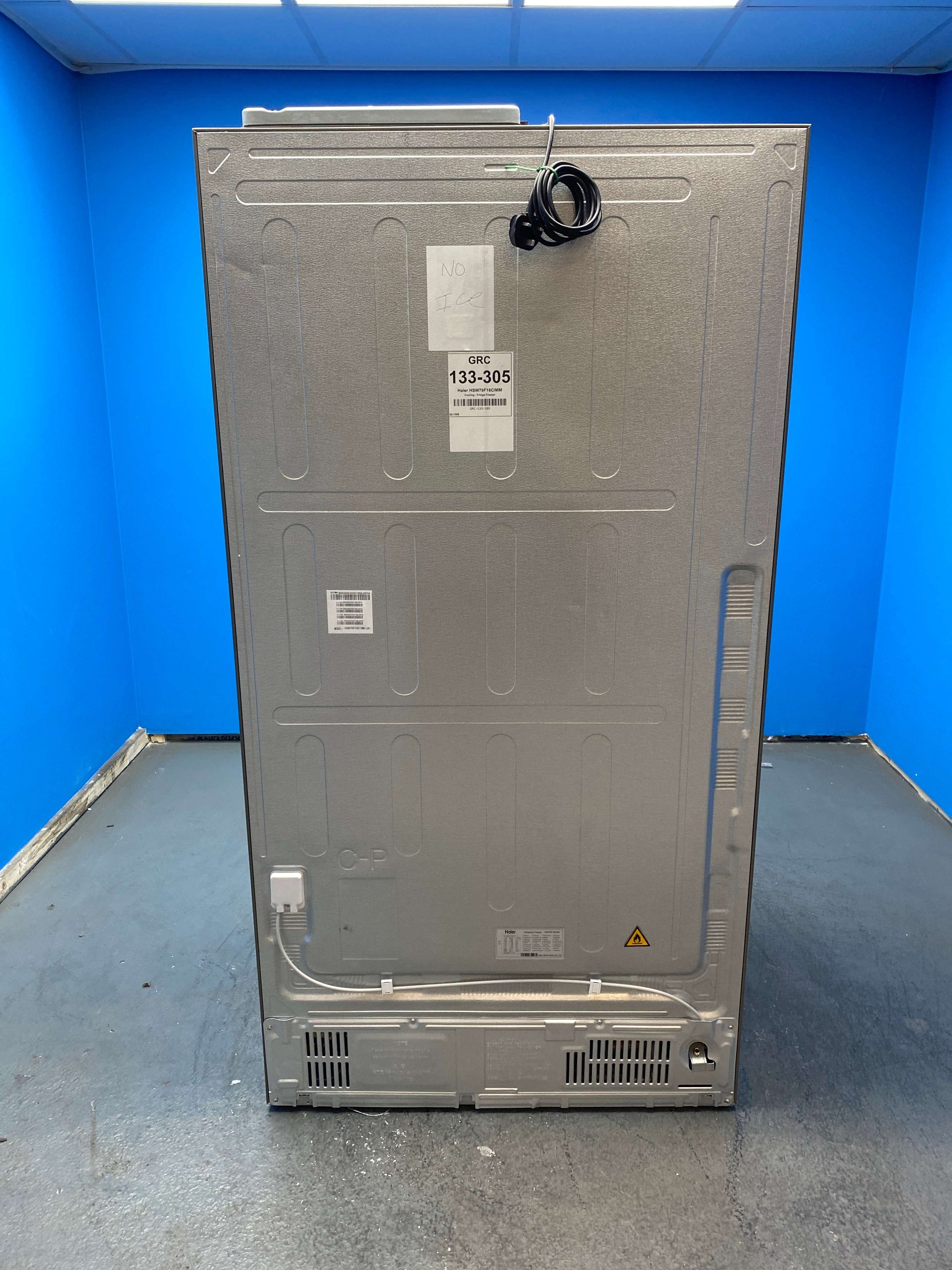 Haier Series 7 HSW79F18CIMM Plumbed American Fridge Freezer
