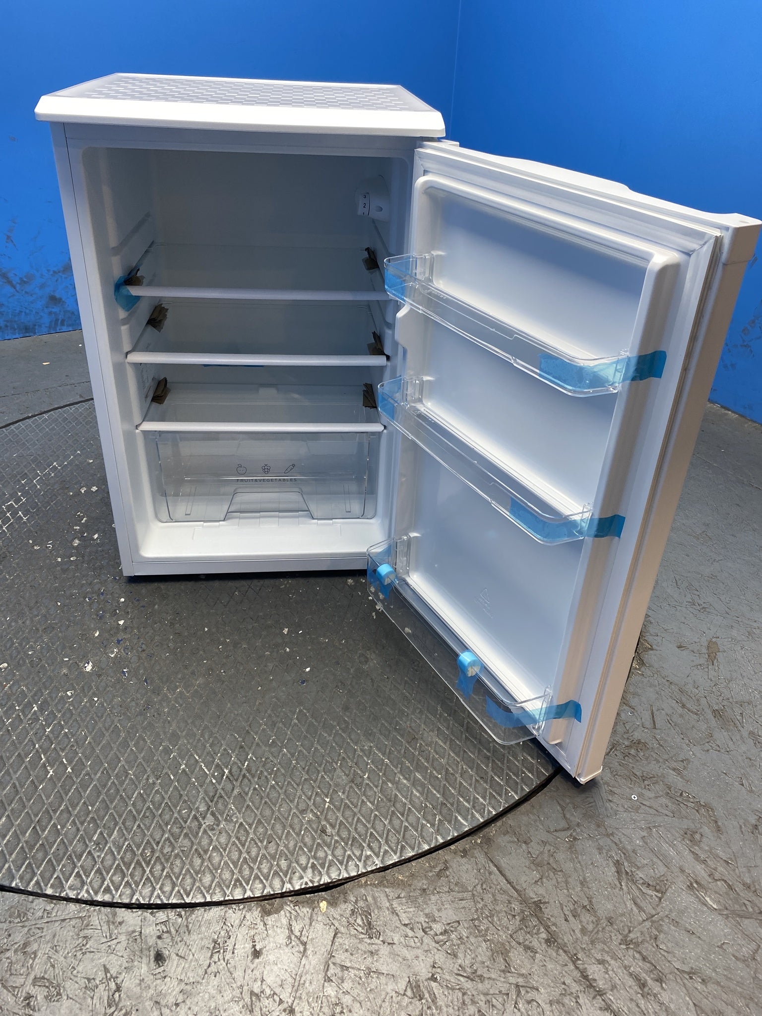 COMFEE' RCD133WH2(E) 131L Under-Counter Larder Fridge