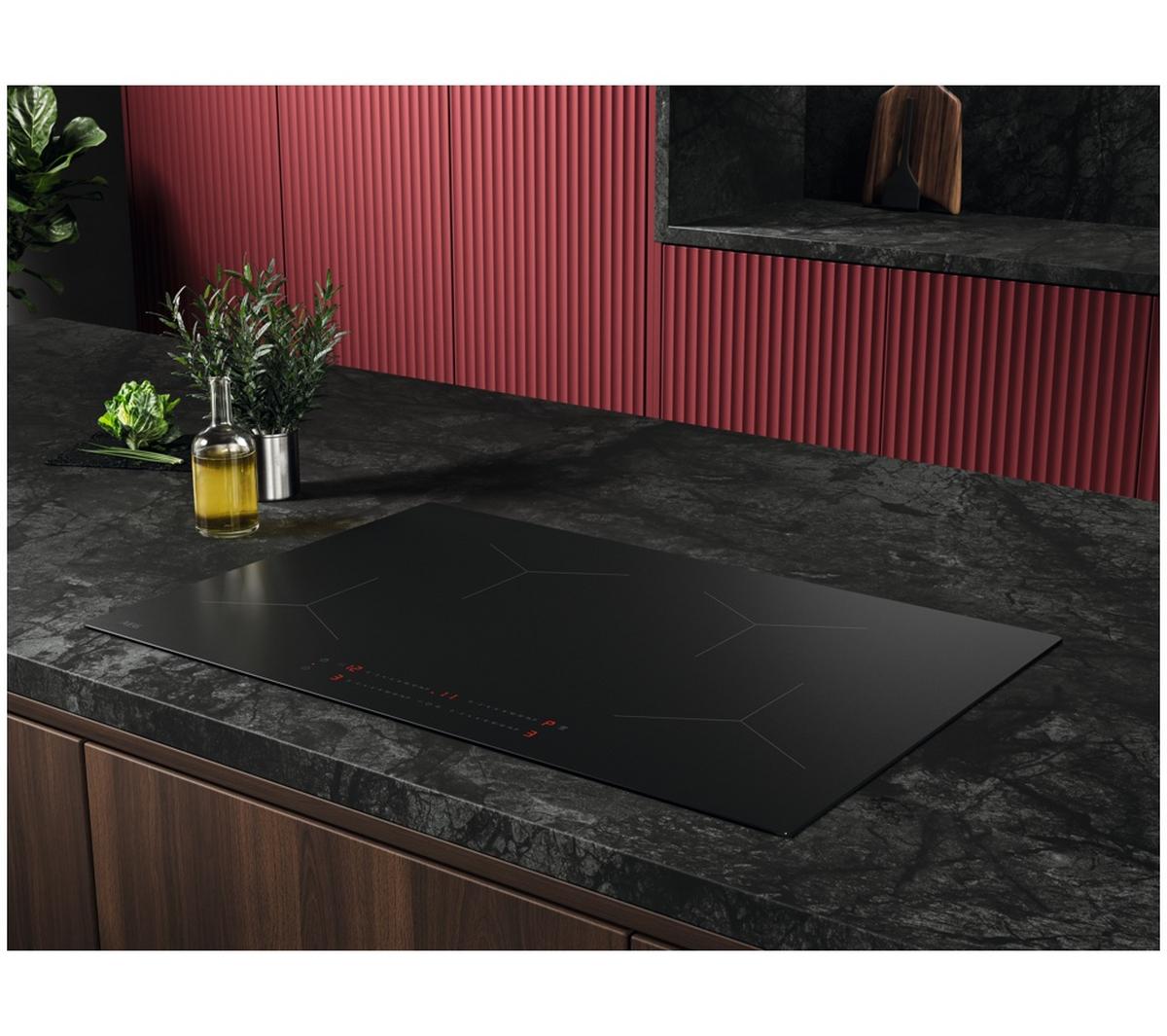 AEG TO84IA00IT 80cm SaphirMatt SE Induction Hob Black – Renew 2 U