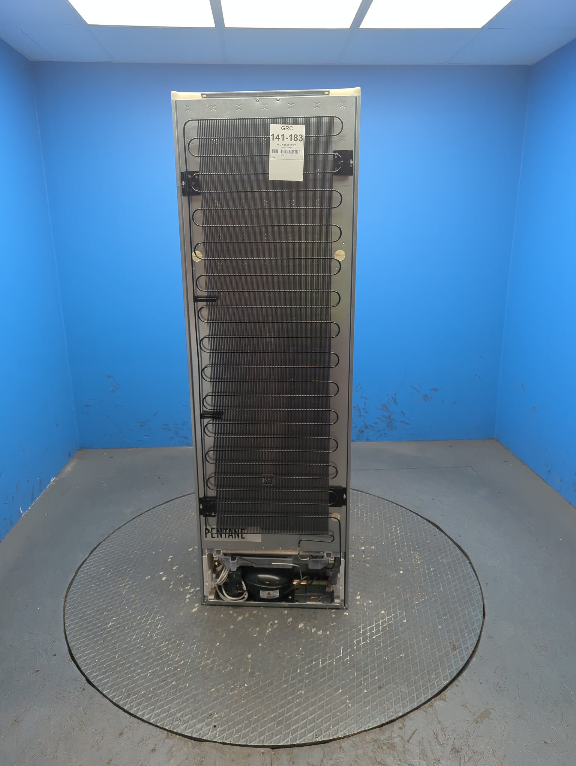 AEG NSK6D181EC 6000 DynamicAir 310L Integrated Larder Fridge