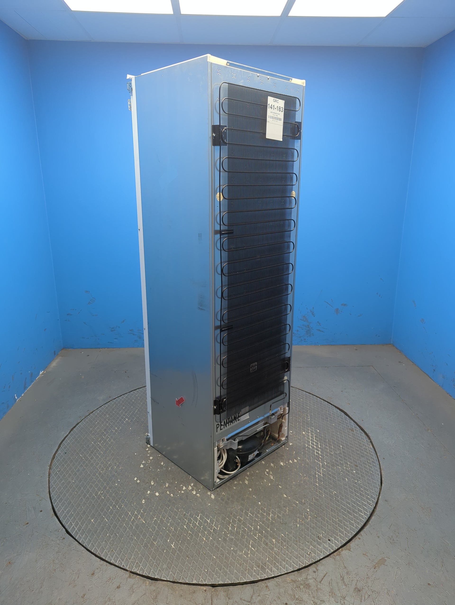 AEG NSK6D181EC 6000 DynamicAir 310L Integrated Larder Fridge