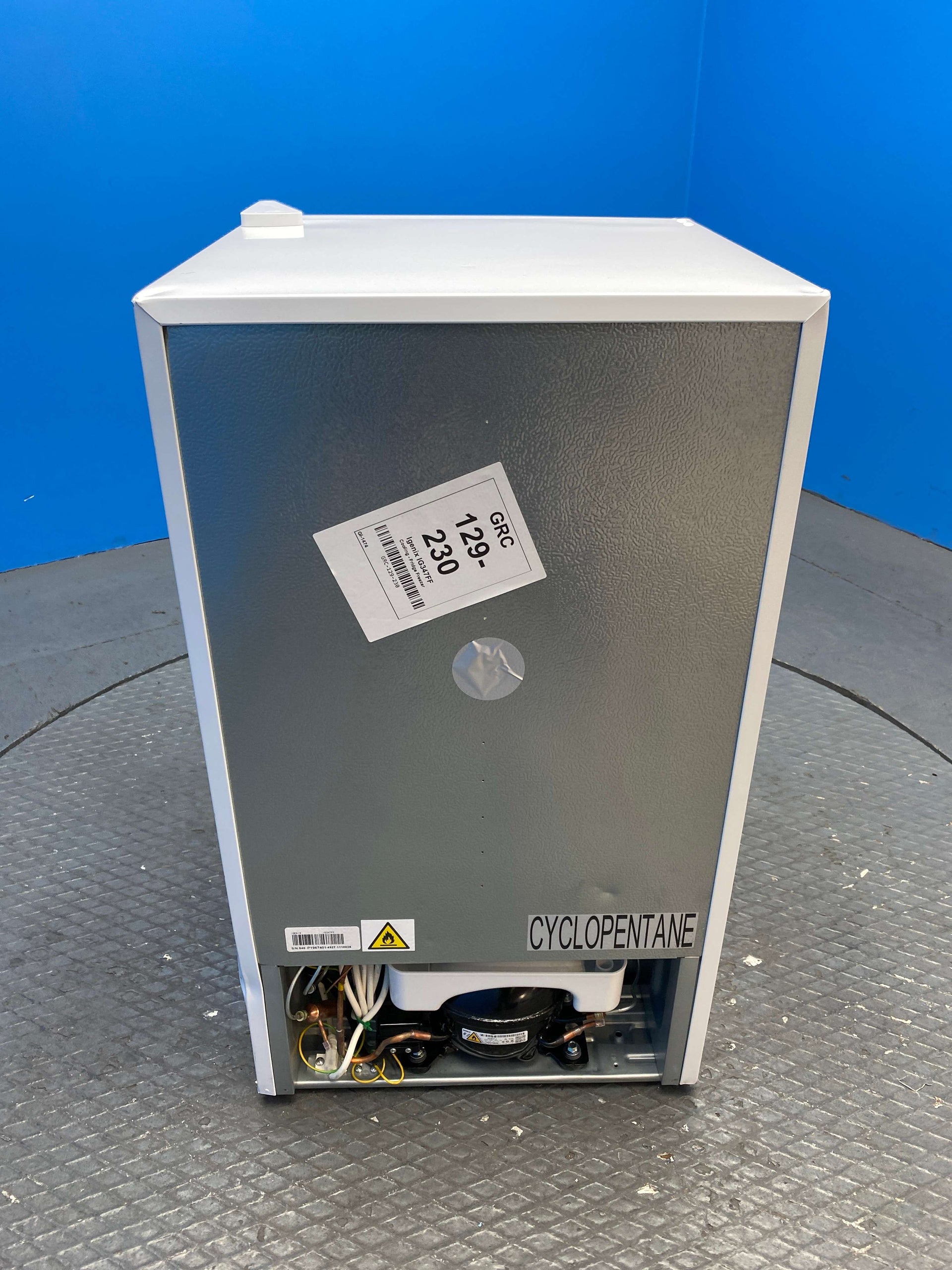 Igenix IG347FF 96 Litre Undercounter Fridge Freezer