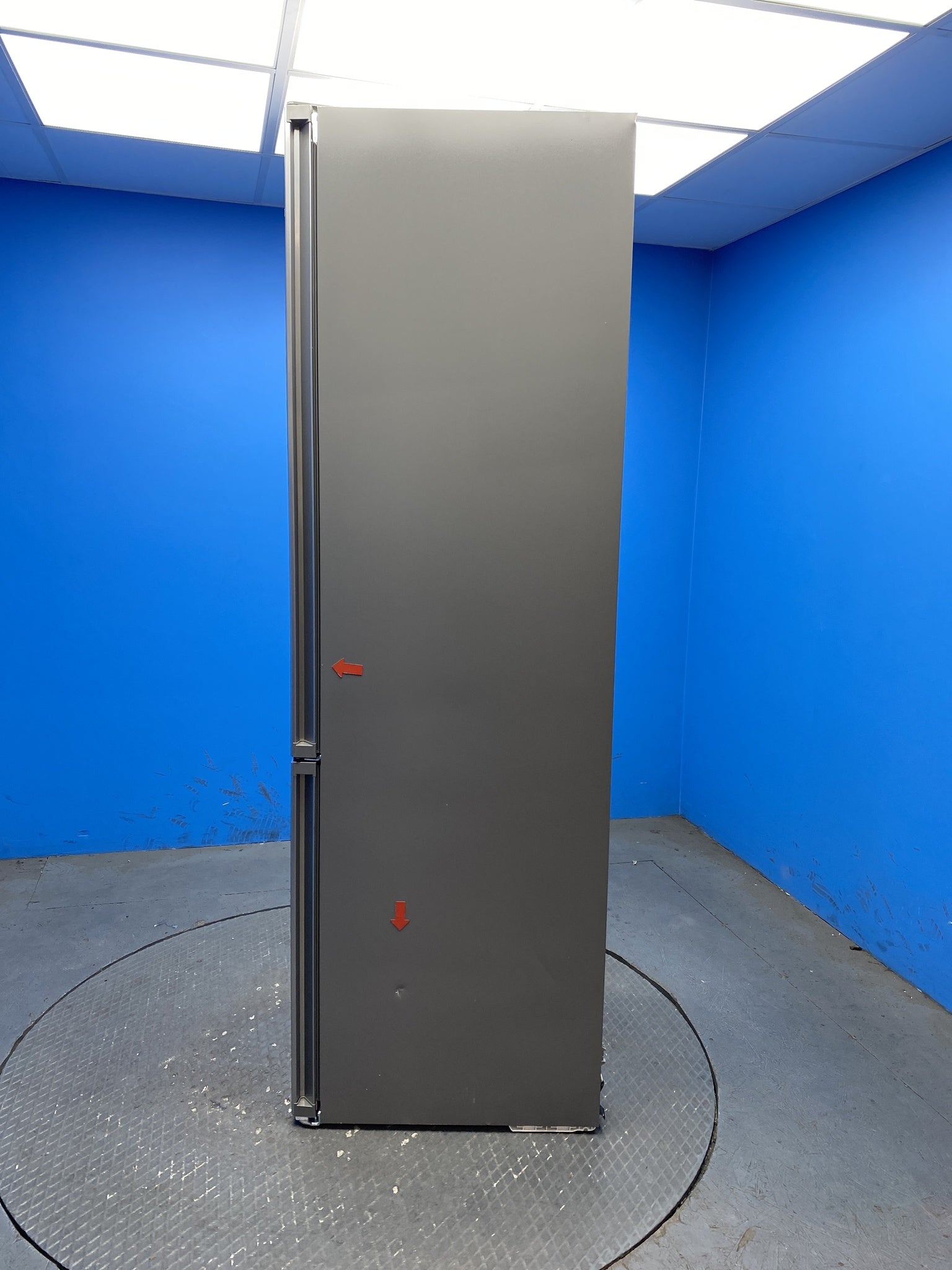 Bosch 363L Freestanding Frost Free Fridge Freezer Silver