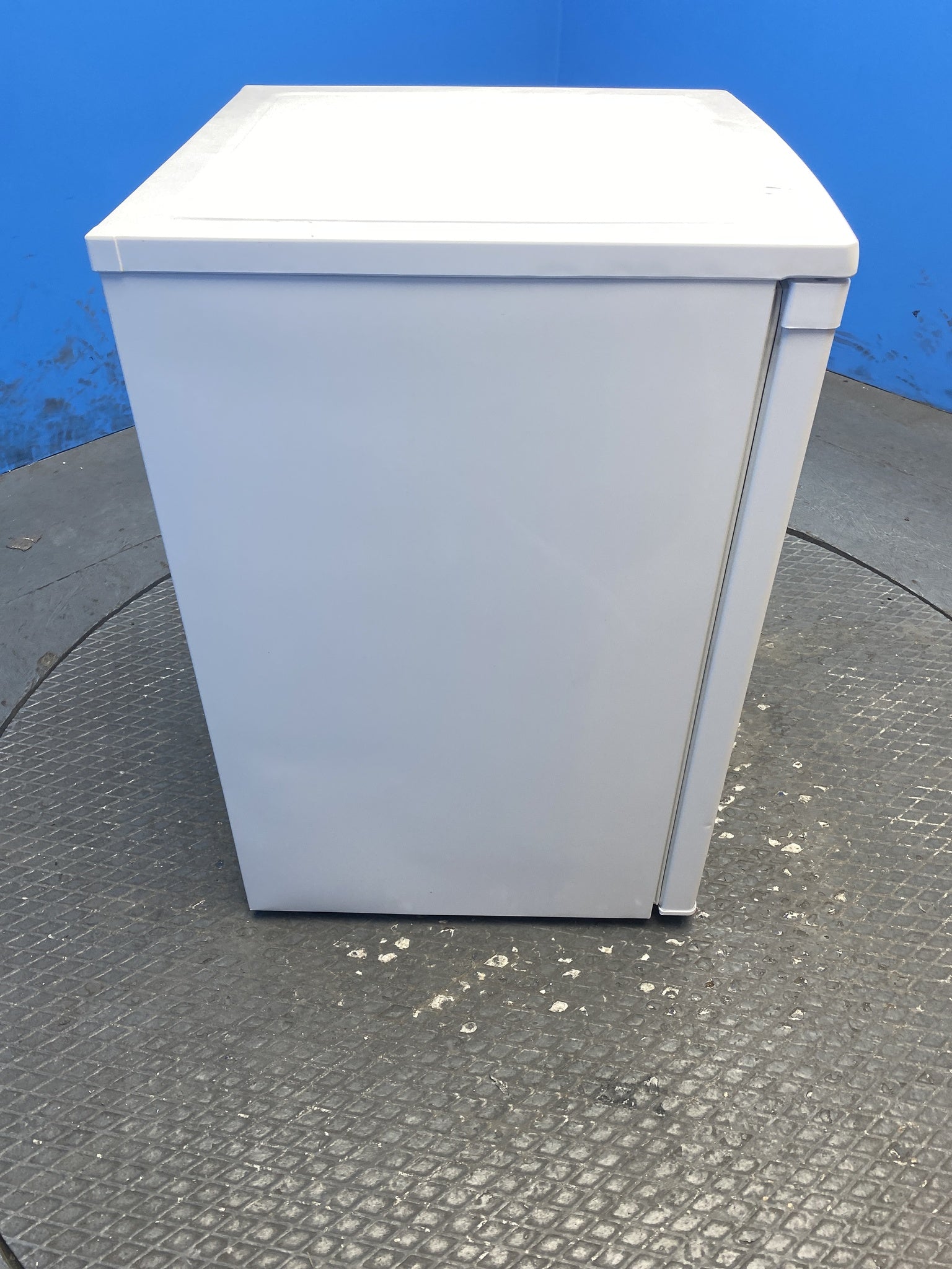 Statesman L255W 113 Litre 55cm Under Counter Fridge