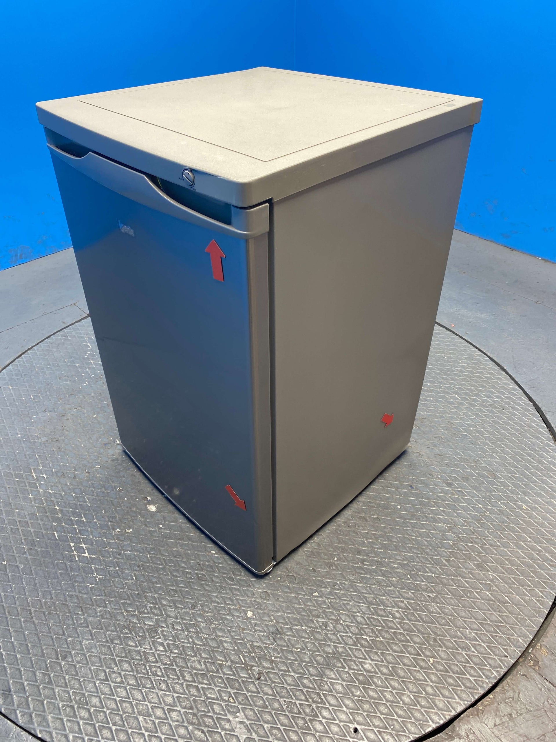 Igenix IG355X 91 Litre Under Counter Freezer