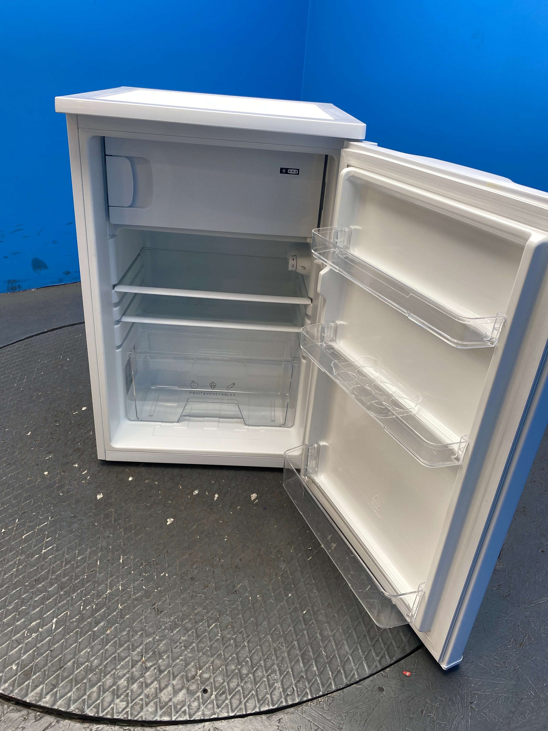 Statesman R155W 55cm Under Counter Fridge