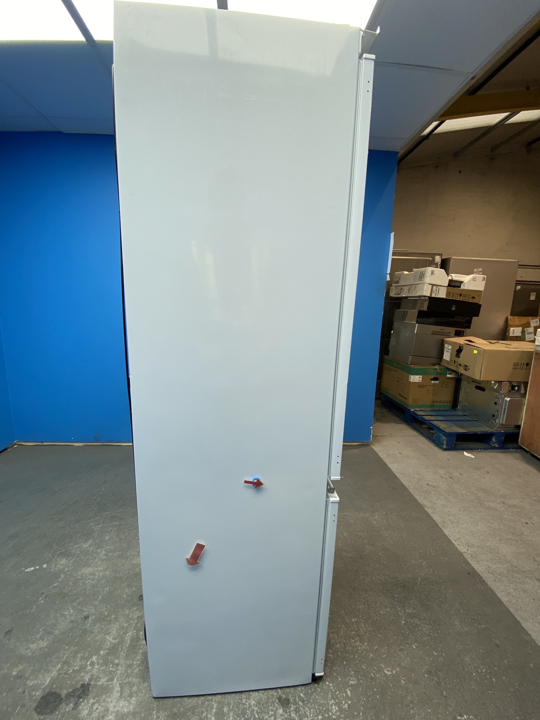 Candy CBBMT18EK Integrated 244 Litre Smart Fridge Freezer