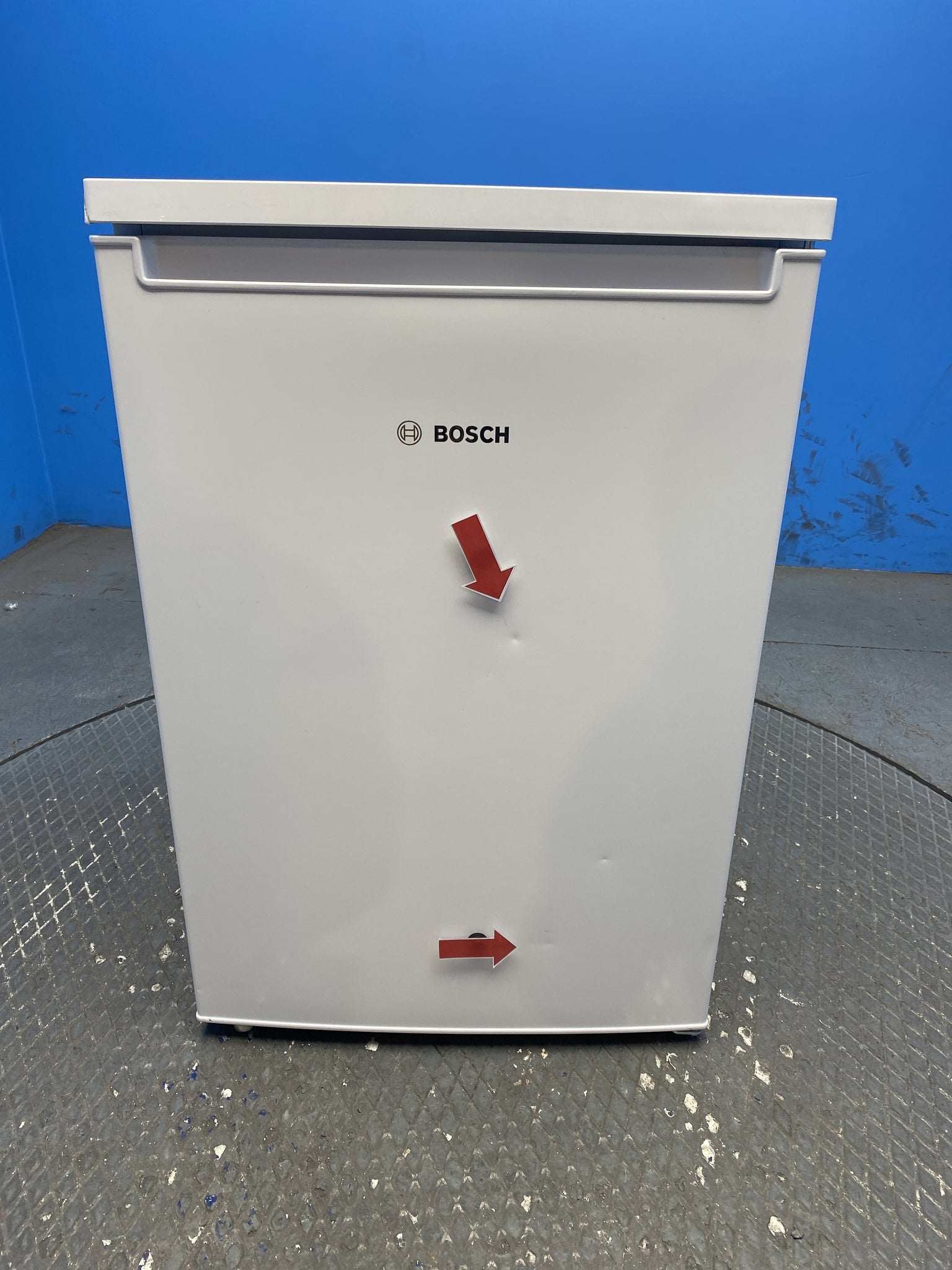 Bosch Series 2 KTR15NWECG 134L Under Counter Larder Fridge