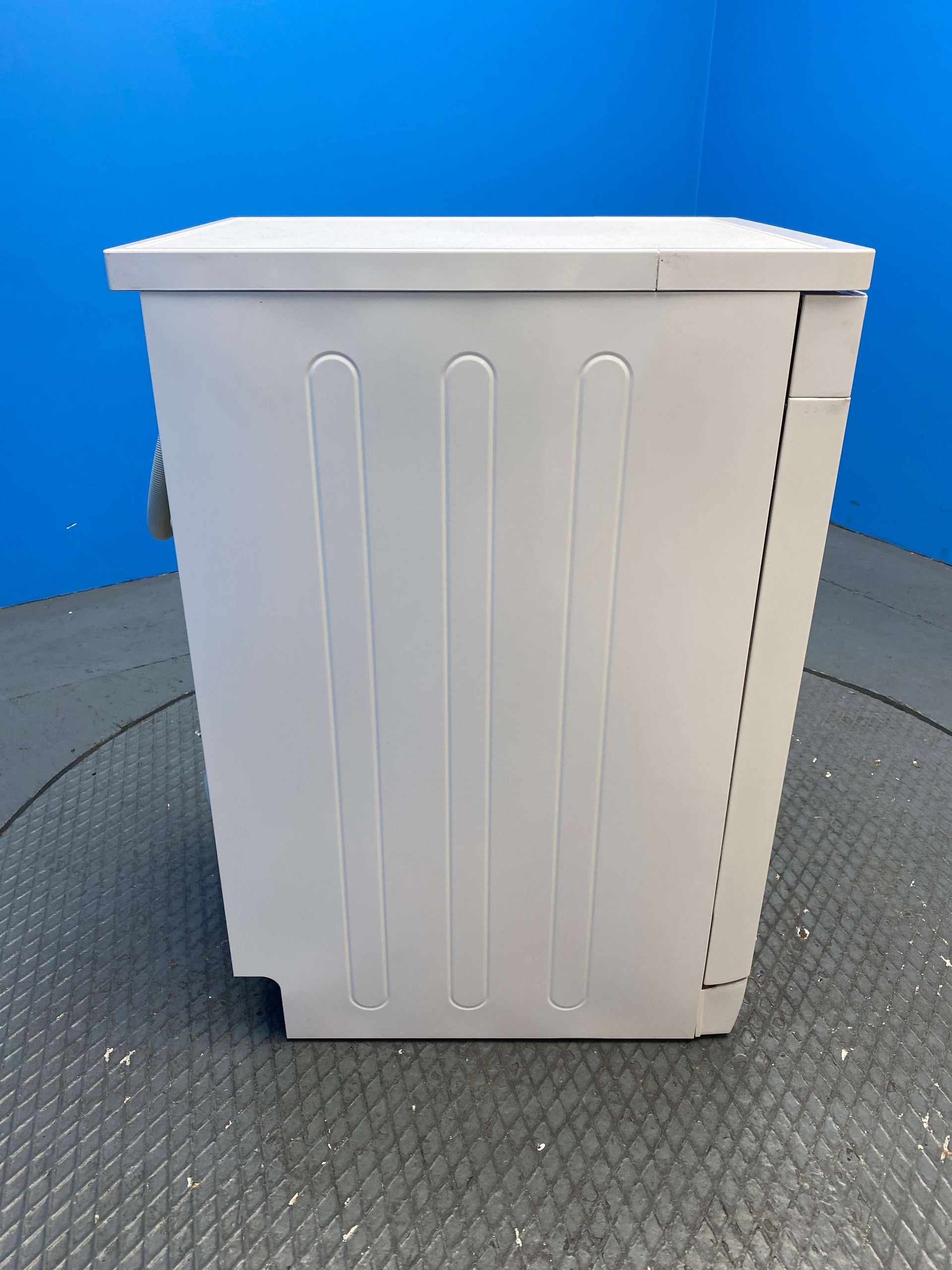 Sharp QW-NS1CF49EW Slimline 10 Place Setting Dishwasher
