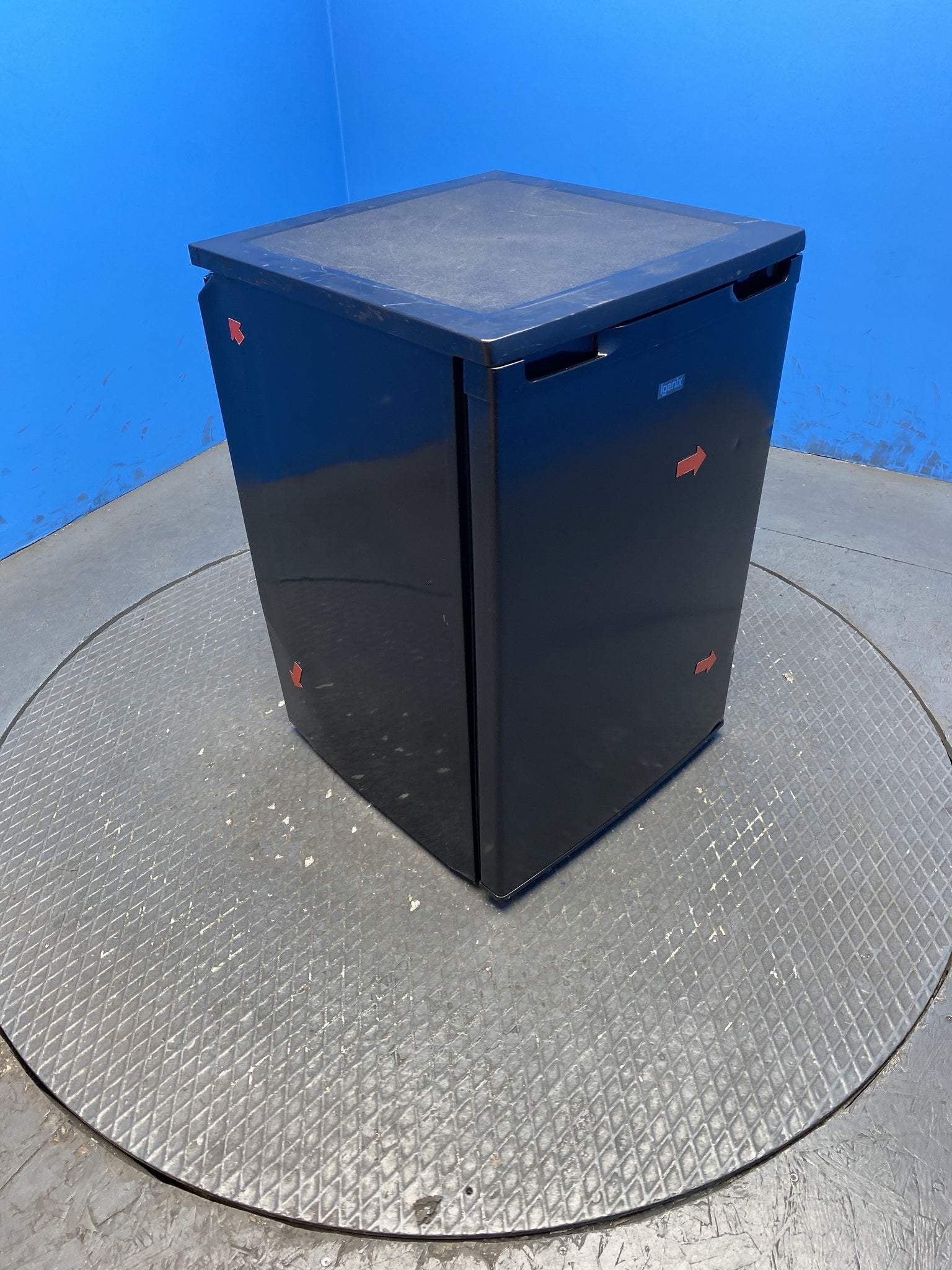 Igenix IG255B 136 Litre Under Counter Fridge
