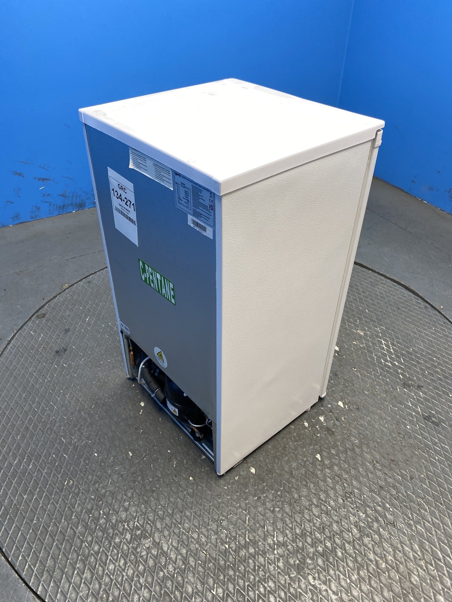 Igenix IG3960E 92 Litre Under Counter Larder Fridge