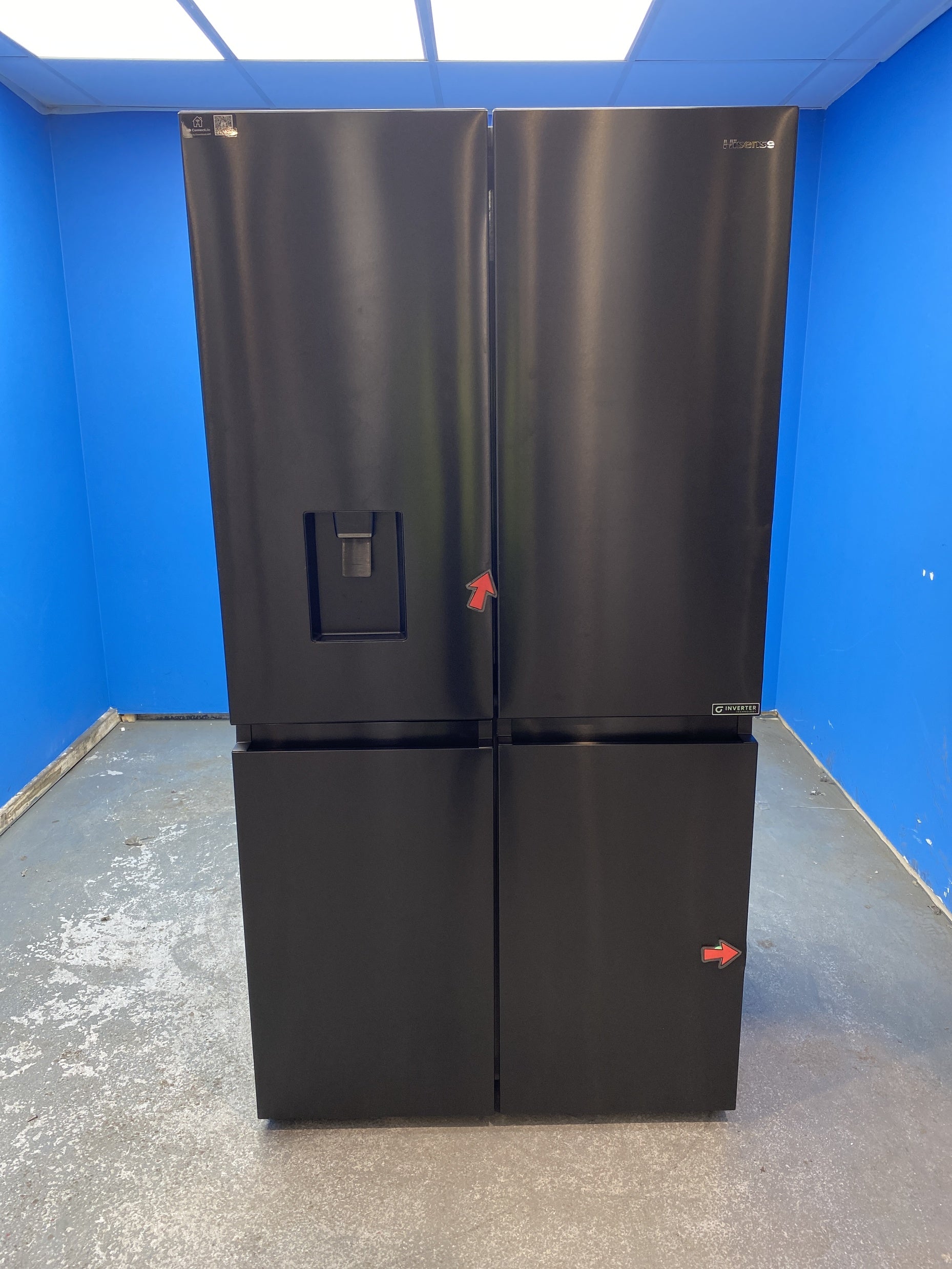 #GRC-143-633 - Hisense RQ758N4SWFE 606 Litre American Fridge Fridge Freezer