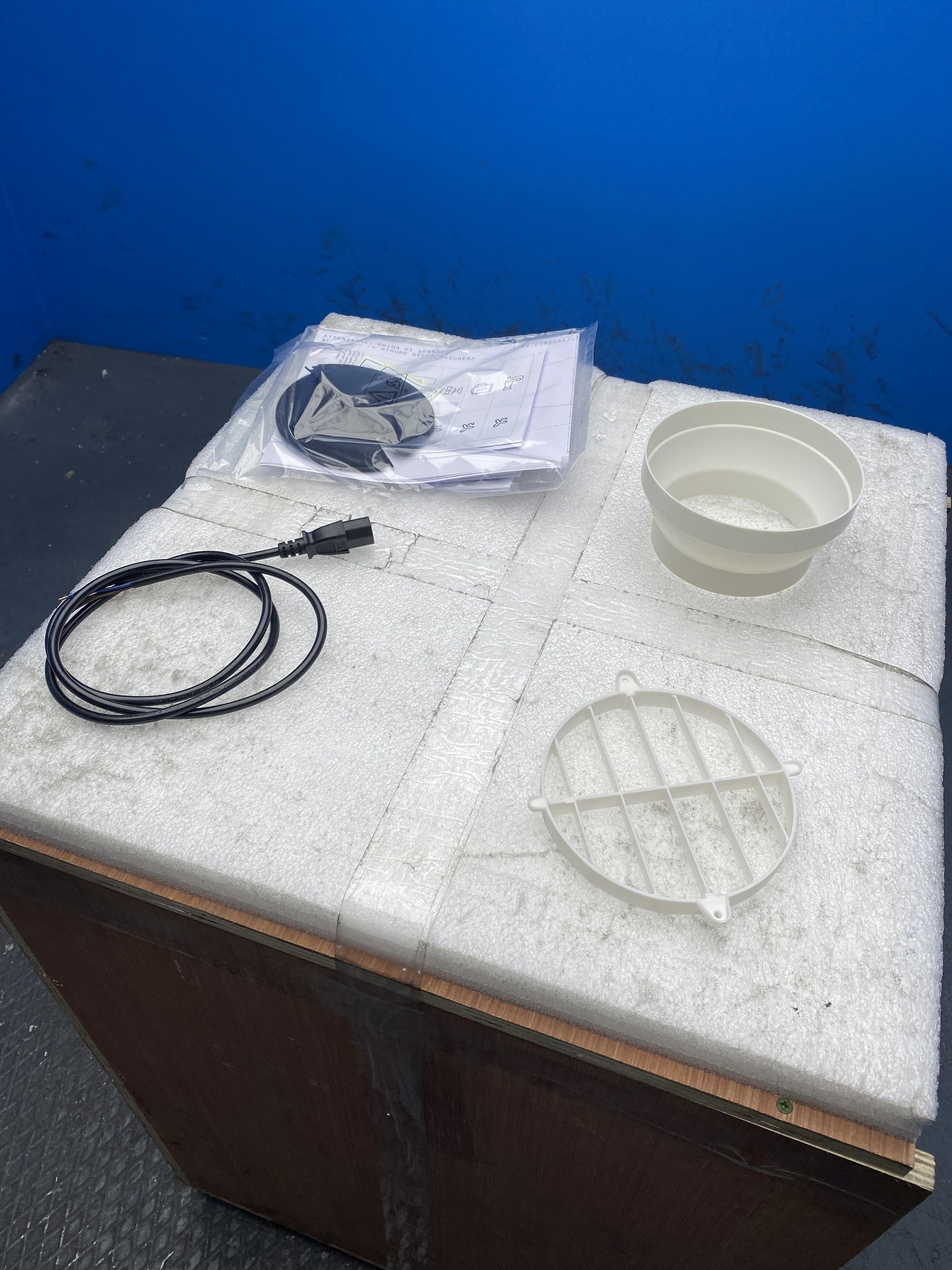 AEG GDG961AB 100cm Integrated Canopy Cooker Hood