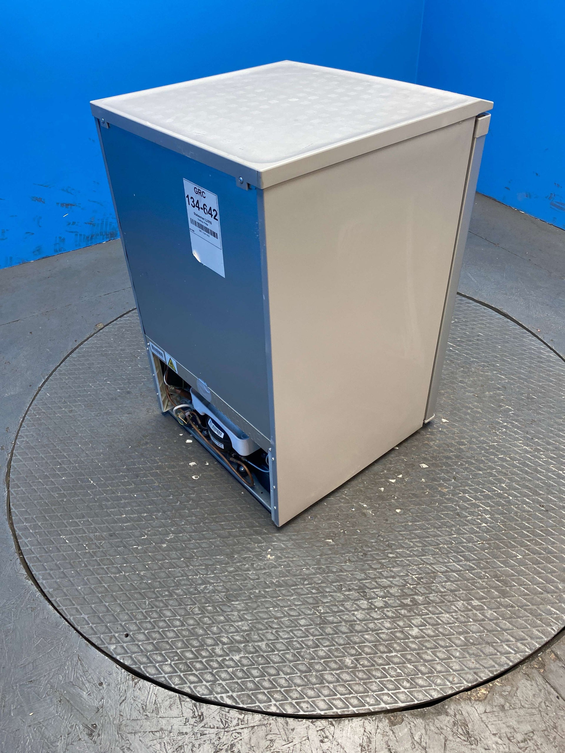 Statesman L255S 113 Litre 55cm Under Counter Fridge