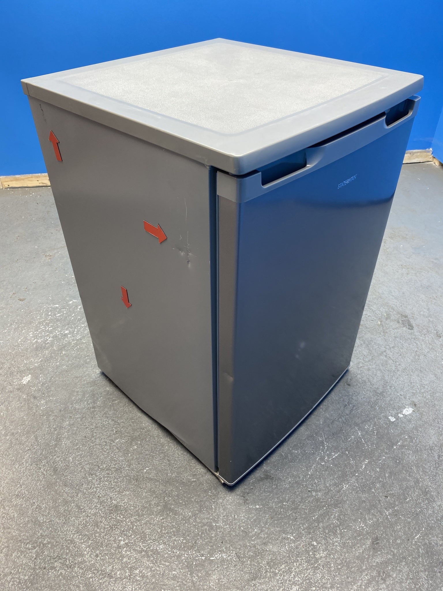 Statesman L255S 113 Litre 55cm Under Counter Fridge