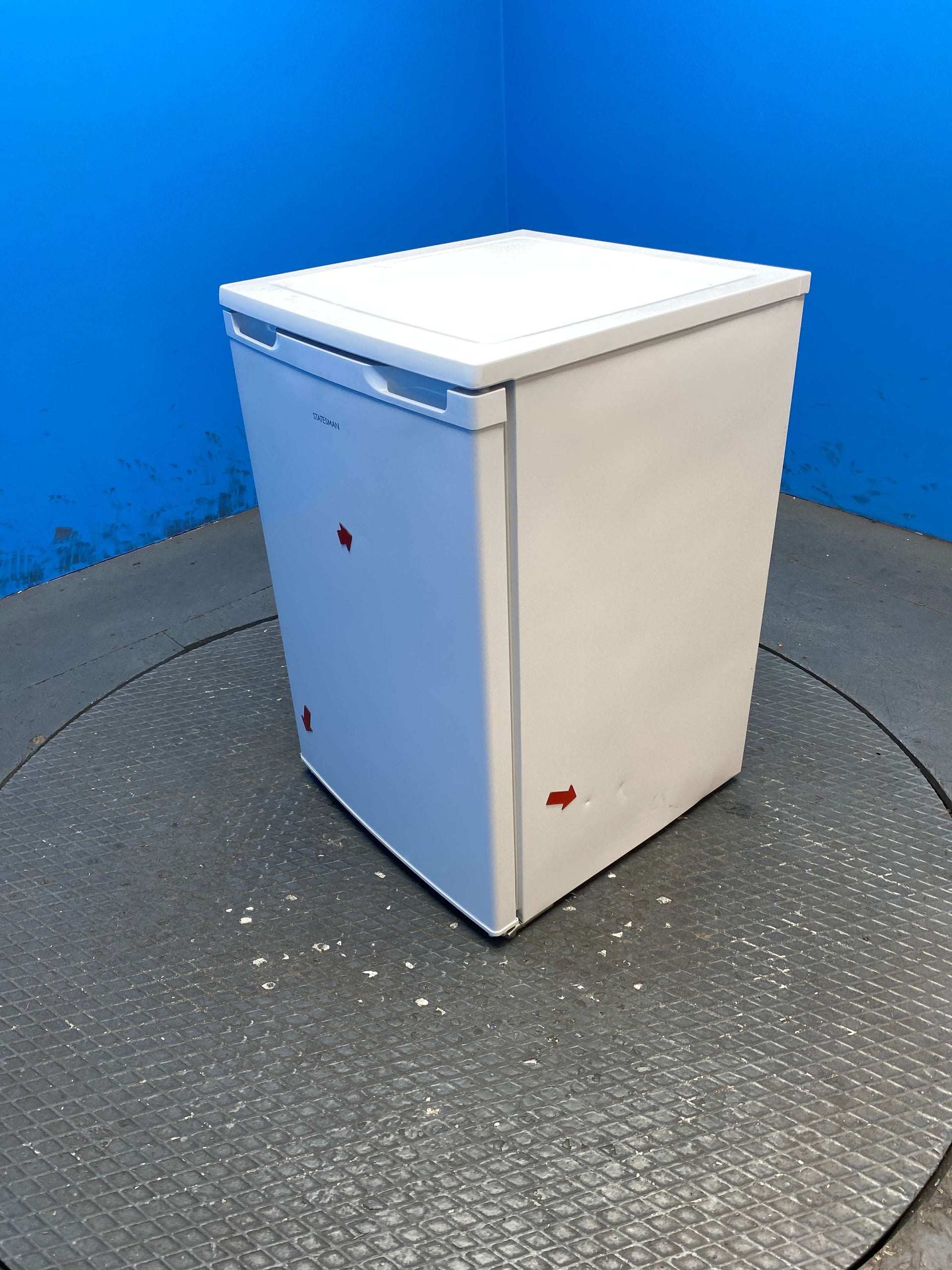 Statesman L255W 113 Litre 55cm Under Counter Fridge