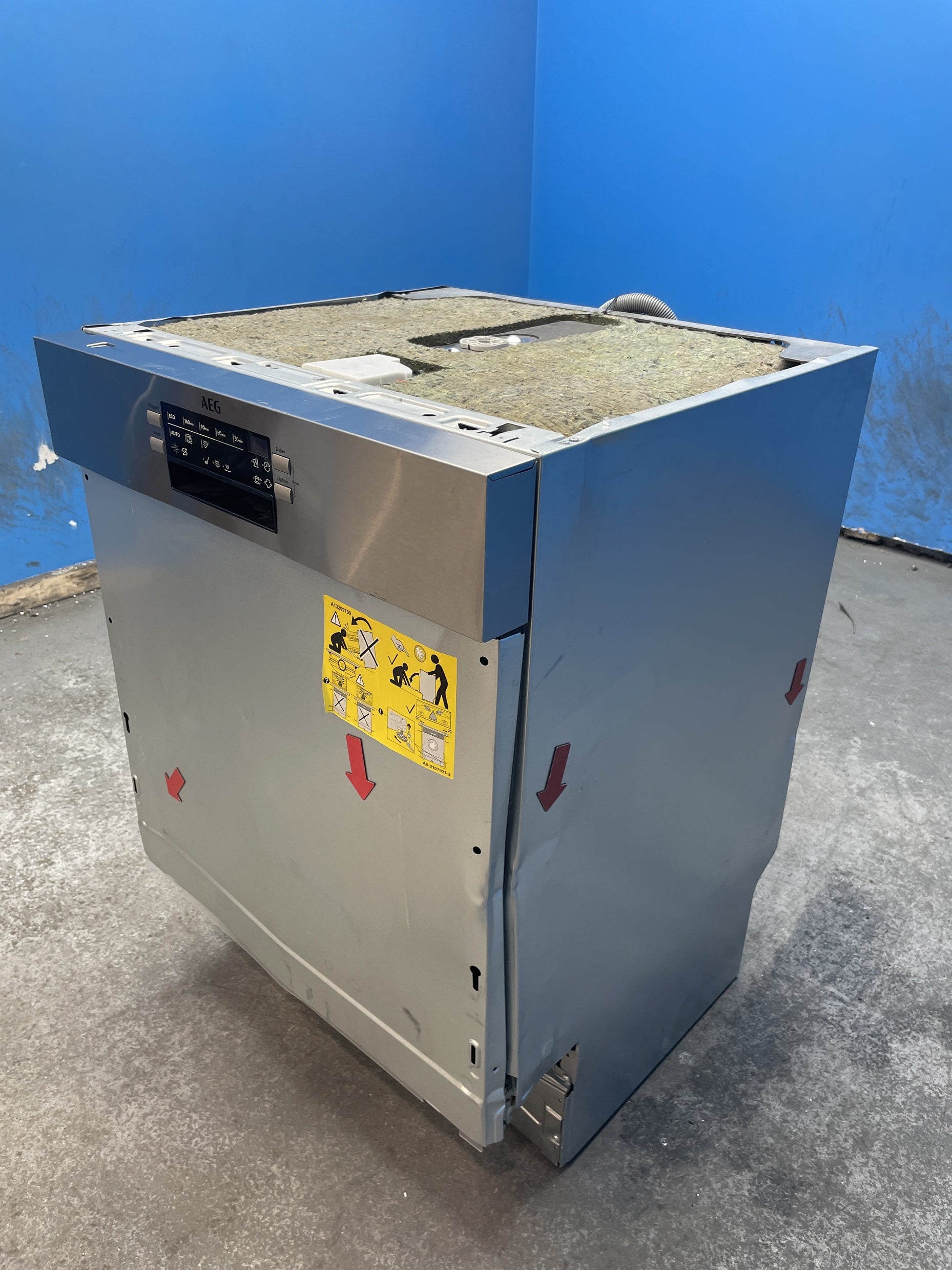 #GRC-139-393 - AEG 6000 SatelliteClean FEE64917ZM Semi-Integrated 14 Place Dishwasher