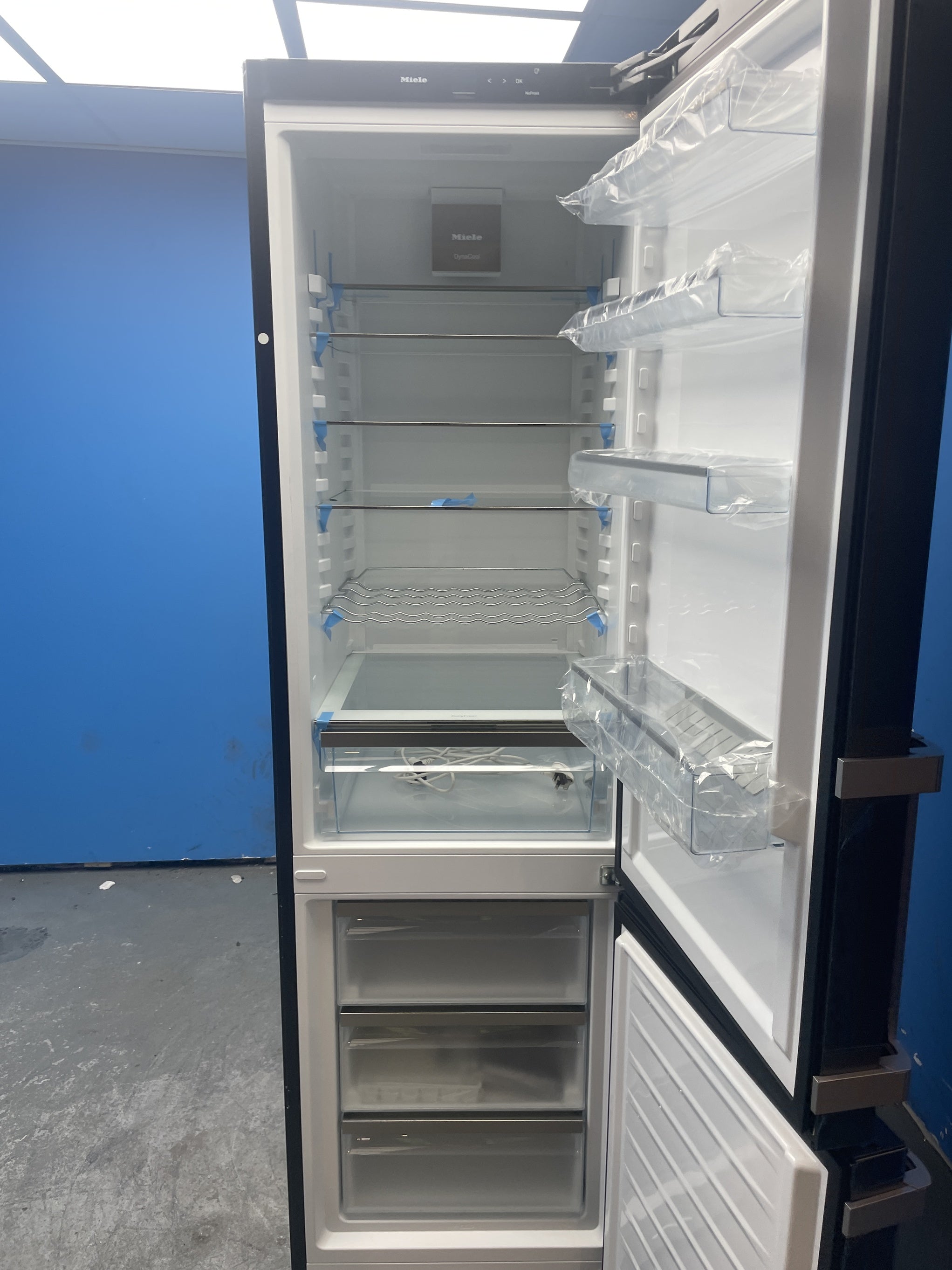 #GRC-157-501 - Miele KFN 4795 AD DynaCool NoFrost Fridge Freezer