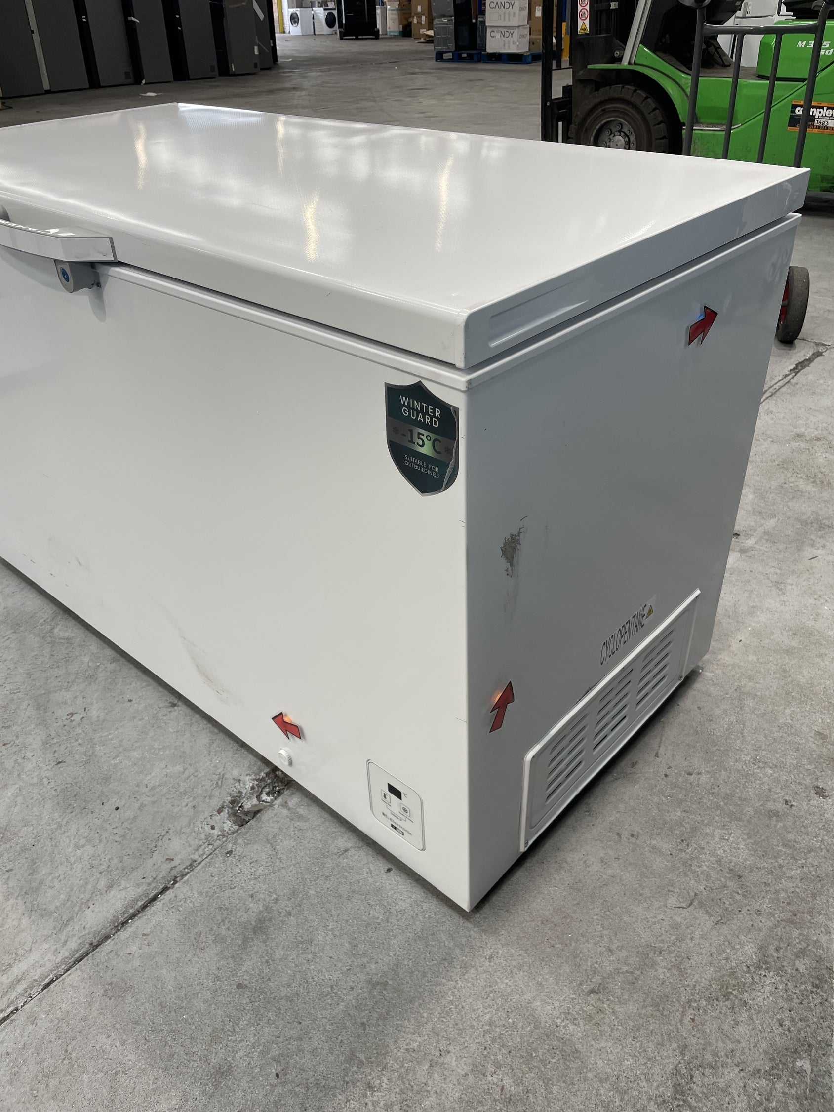 #GRC-136-243 - Hisense FC571D4AWLYE 372L Winter Guard Chest Freezer