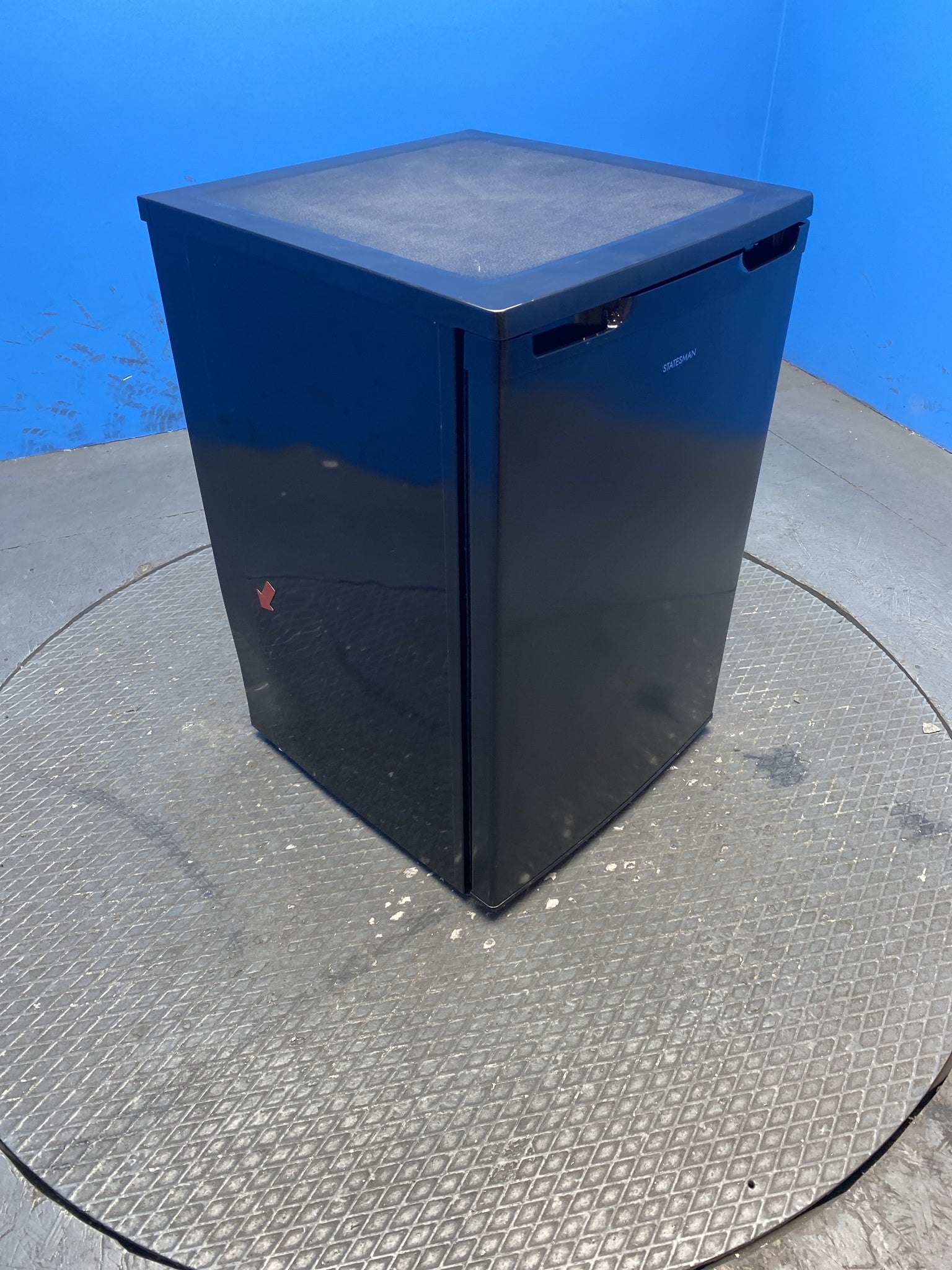 Statesman R155B 55cm 113 Litre Under Counter Fridge