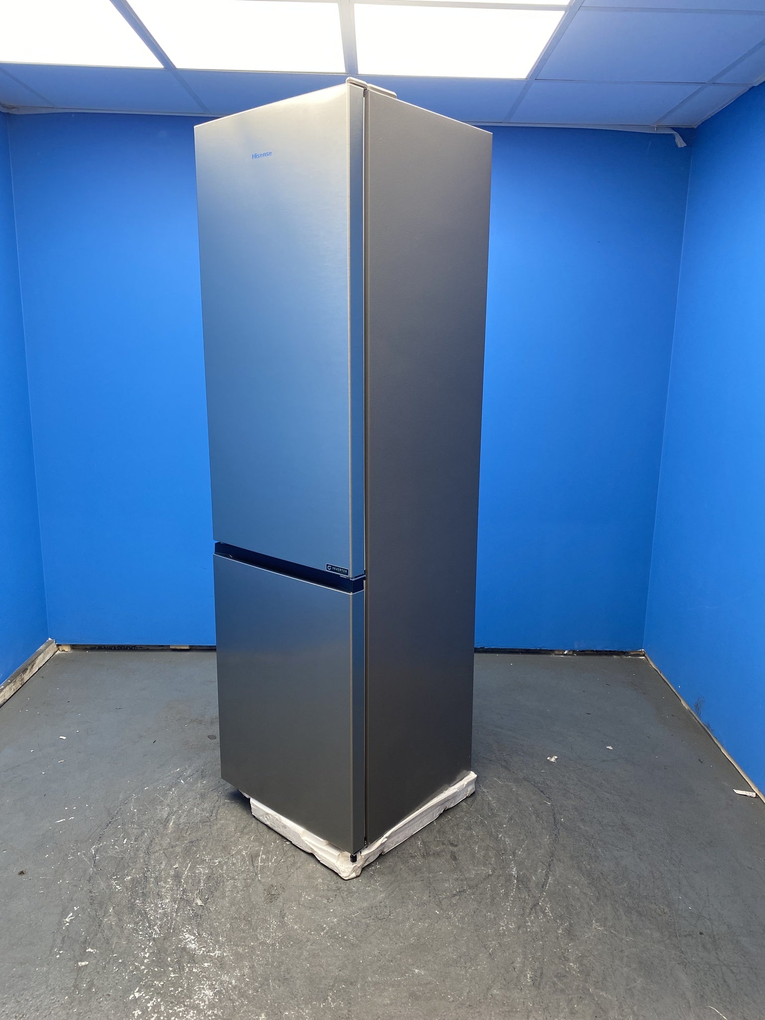 Hisense RB440N4ACA 336 Litre Combi Fridge Freezer