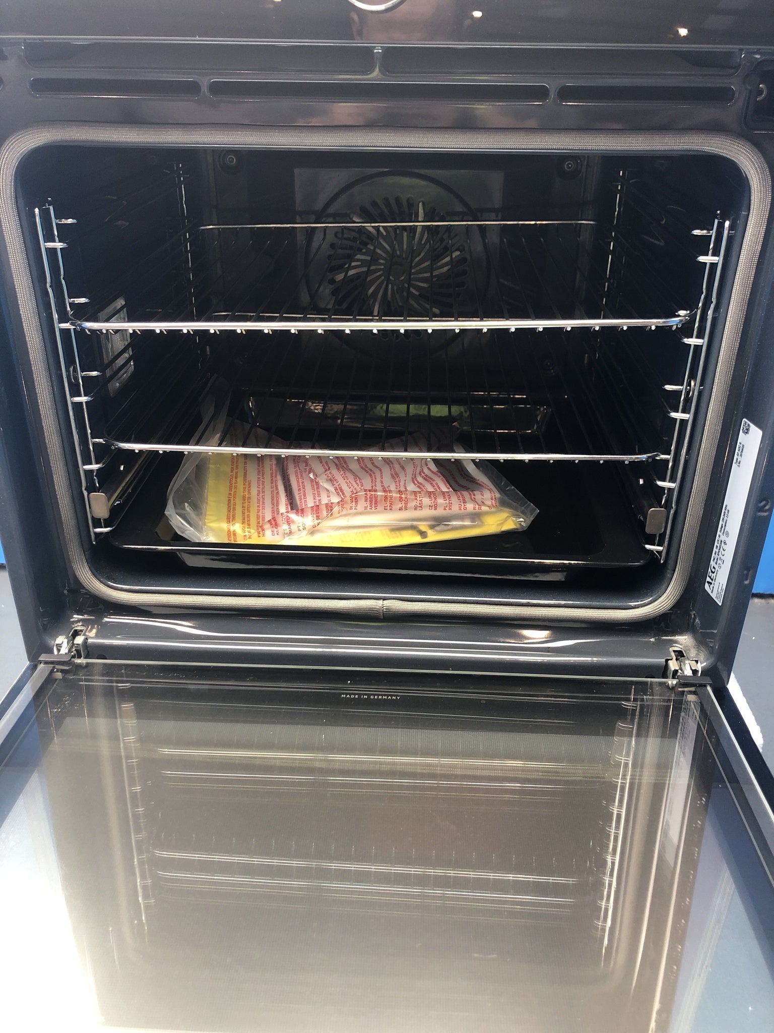 AEG BPK948330M Single Pyrolytic Oven with Assisted Cooking