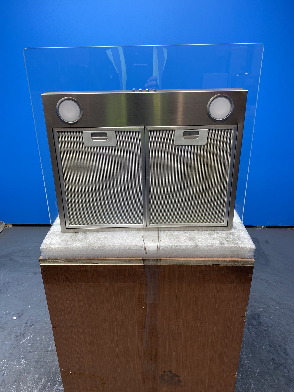 #GRC-142-834 - Electrolux LFL327A 60cm Flat Glass Chimney Hood
