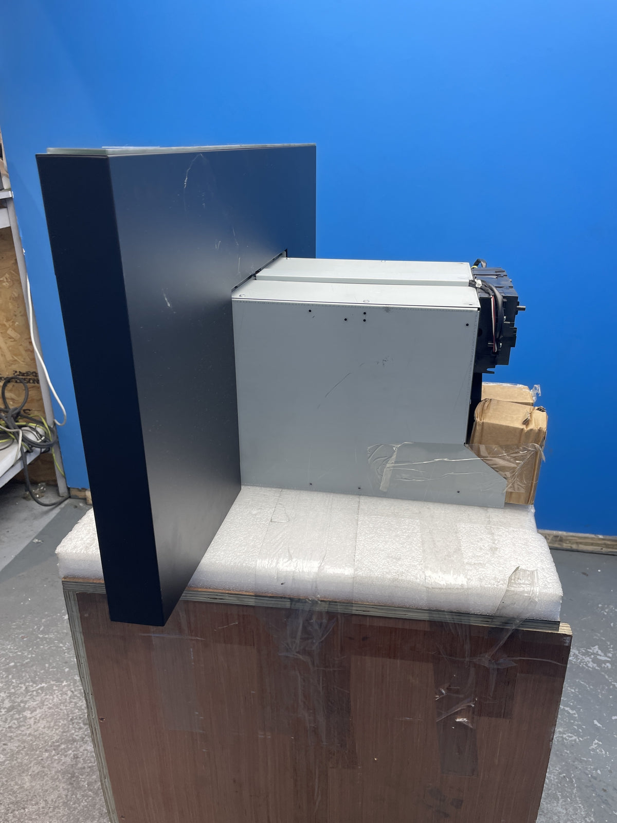 #GRC-155-947 - AEG 8000 AuroraTech GB87D91CB Built-in Box Chimney Cooker Hood