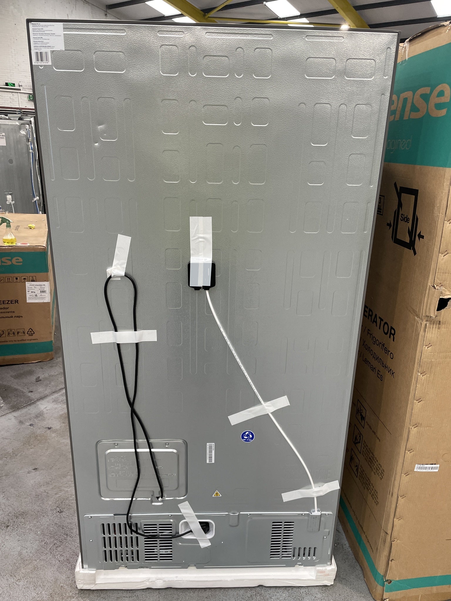 #GRC-153-123 - Hisense PureFlat RS818N4TIC 632L American Style Fridge Freezer