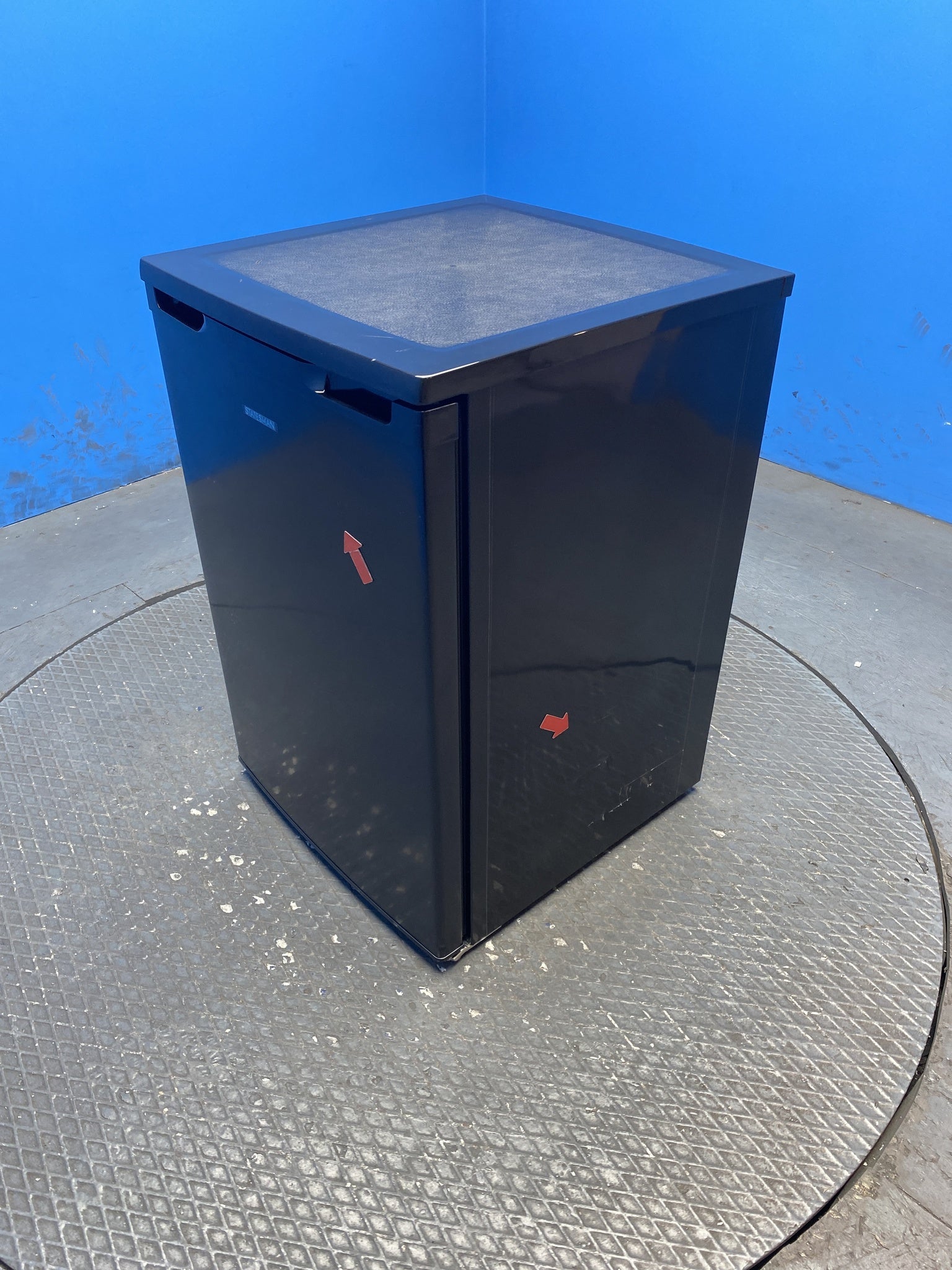 Statesman L255B 113 Litre 55cm Under Counter Fridge