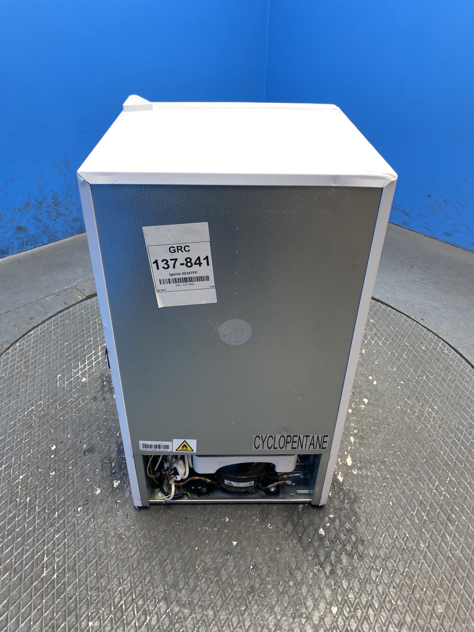 Igenix IG347FF 96 Litre Undercounter Fridge Freezer