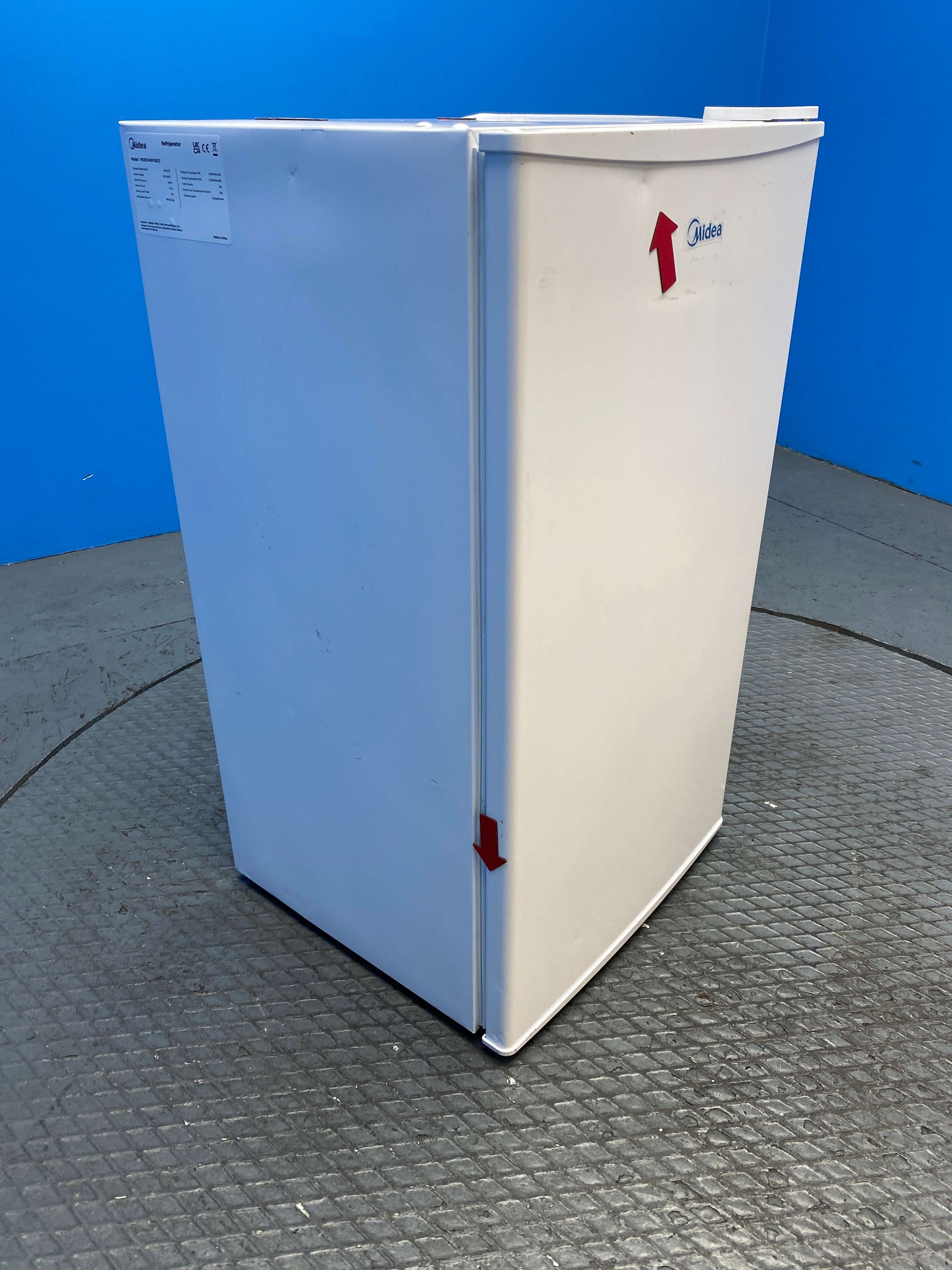 Midea MDRD146FGE01 93 Litre Undercounter Fridge