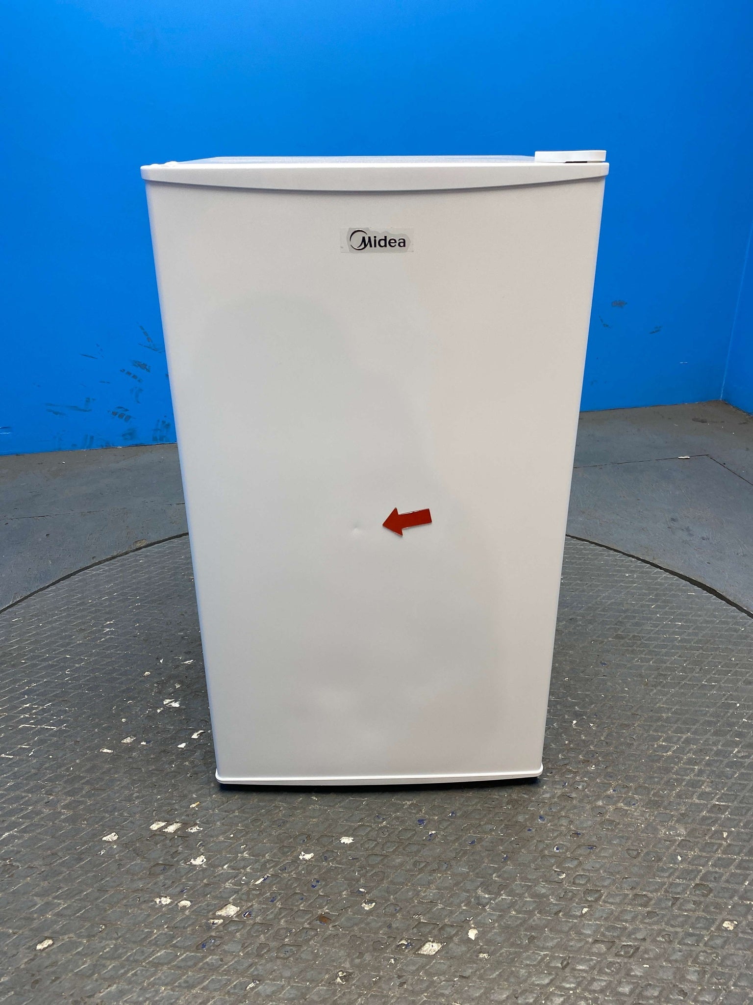 Midea MDRD125FGF01 80 Litre Under Counter Fridge