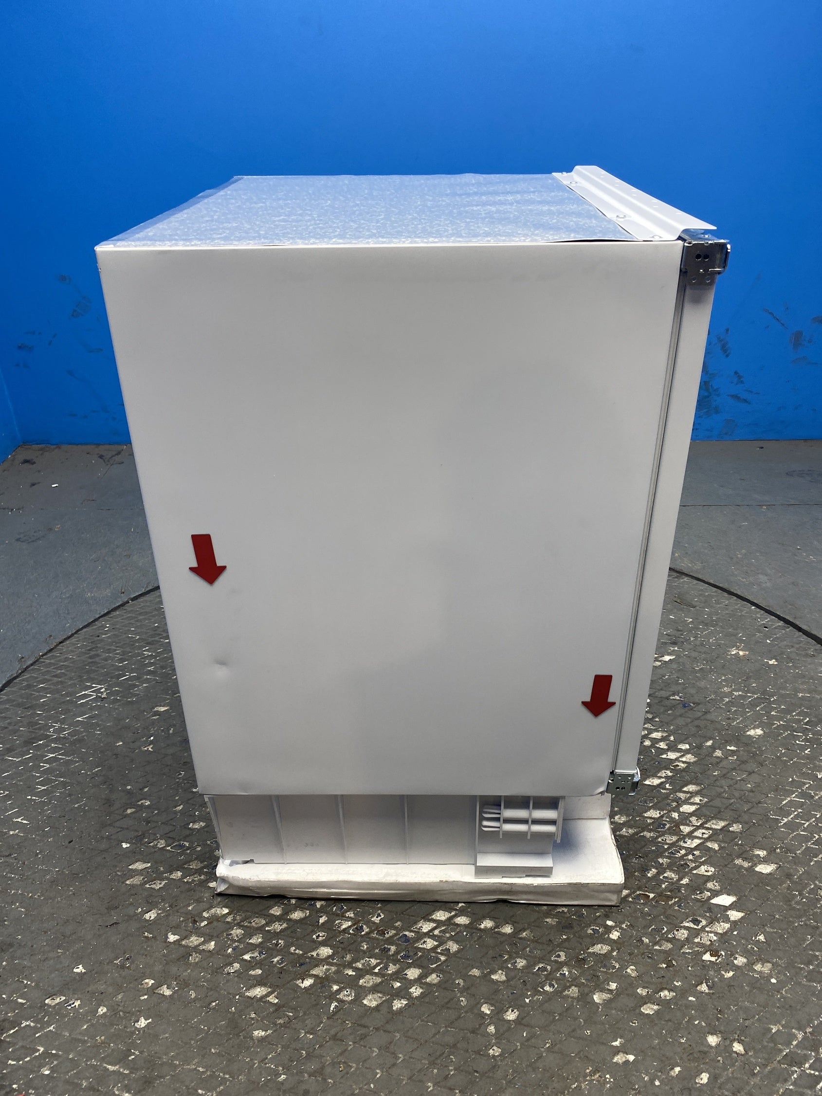 #GRC-150-400 - Candy CUS68EWK Integrated 95 Litre Undercounter Freezer