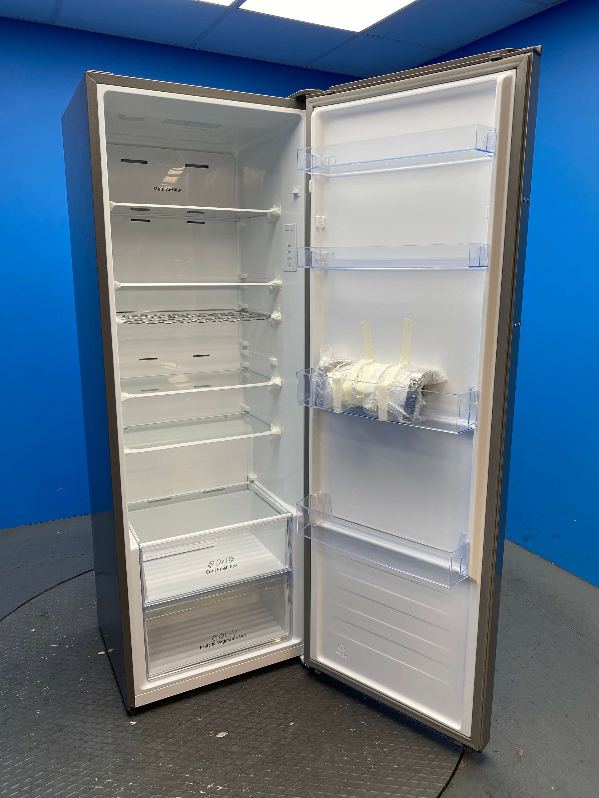 Hisense RL415N4ACE Tall 322 Litre No Frost  Larder Fridge