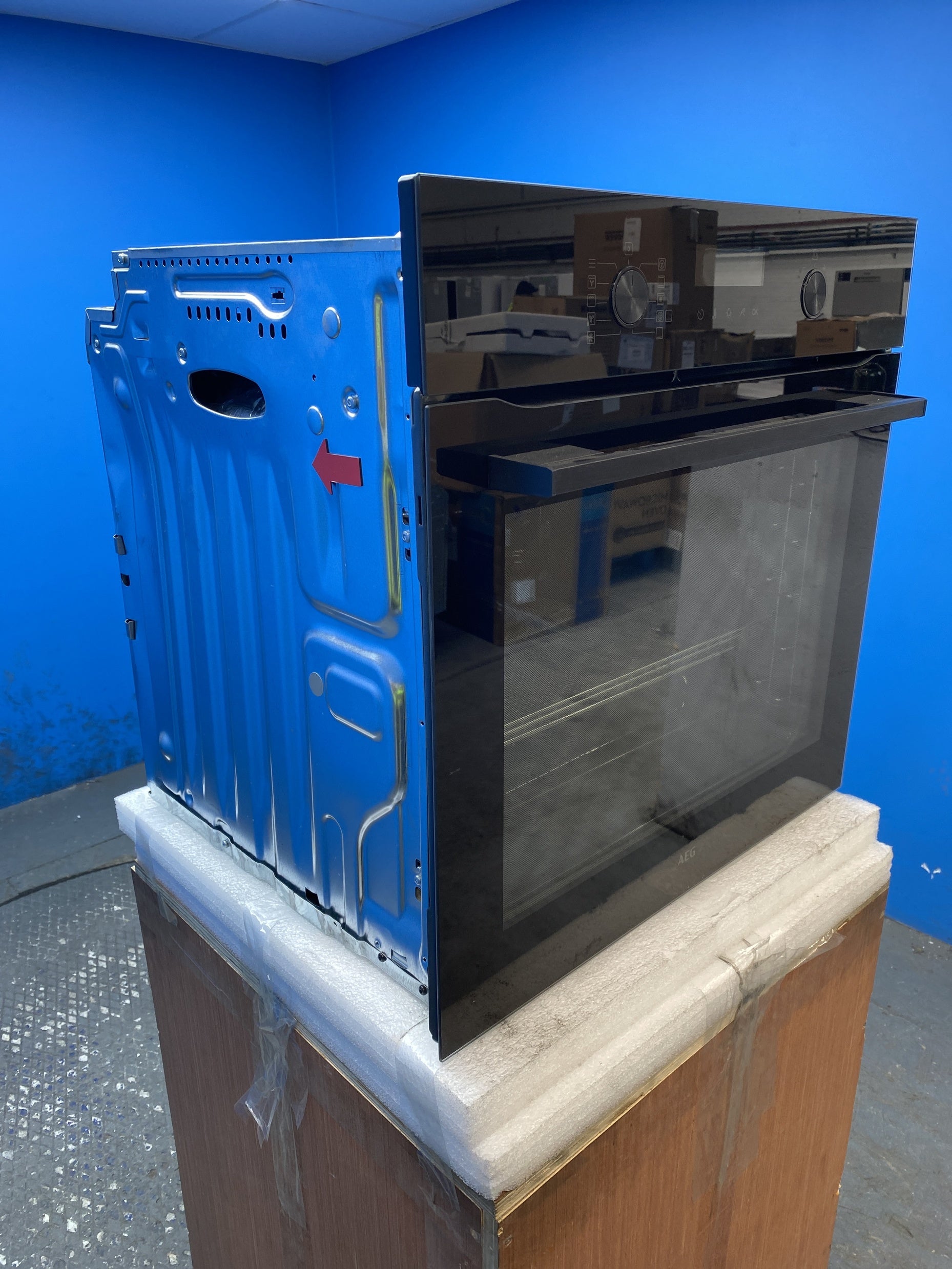 #GRC-150-157 - AEG OS6PB50AK Built-in Pyrolytic Single Oven with AirFry