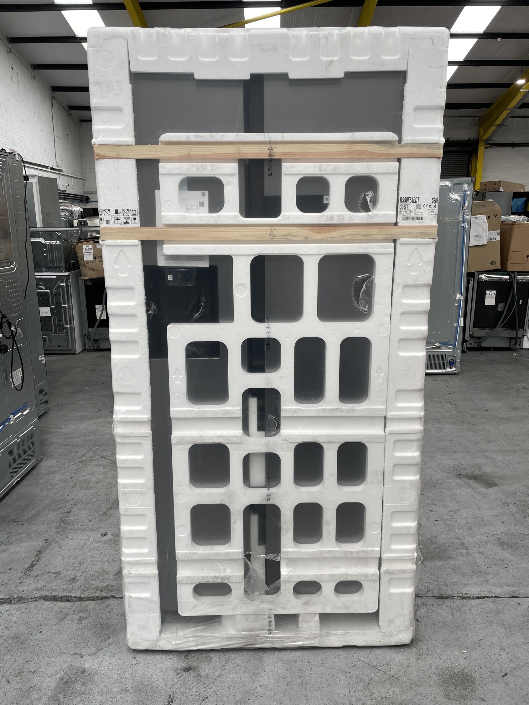 #GRC-157-620 - Samsung Series 9 RS90F64EDT Bespoke AI American Style Fridge Freezer