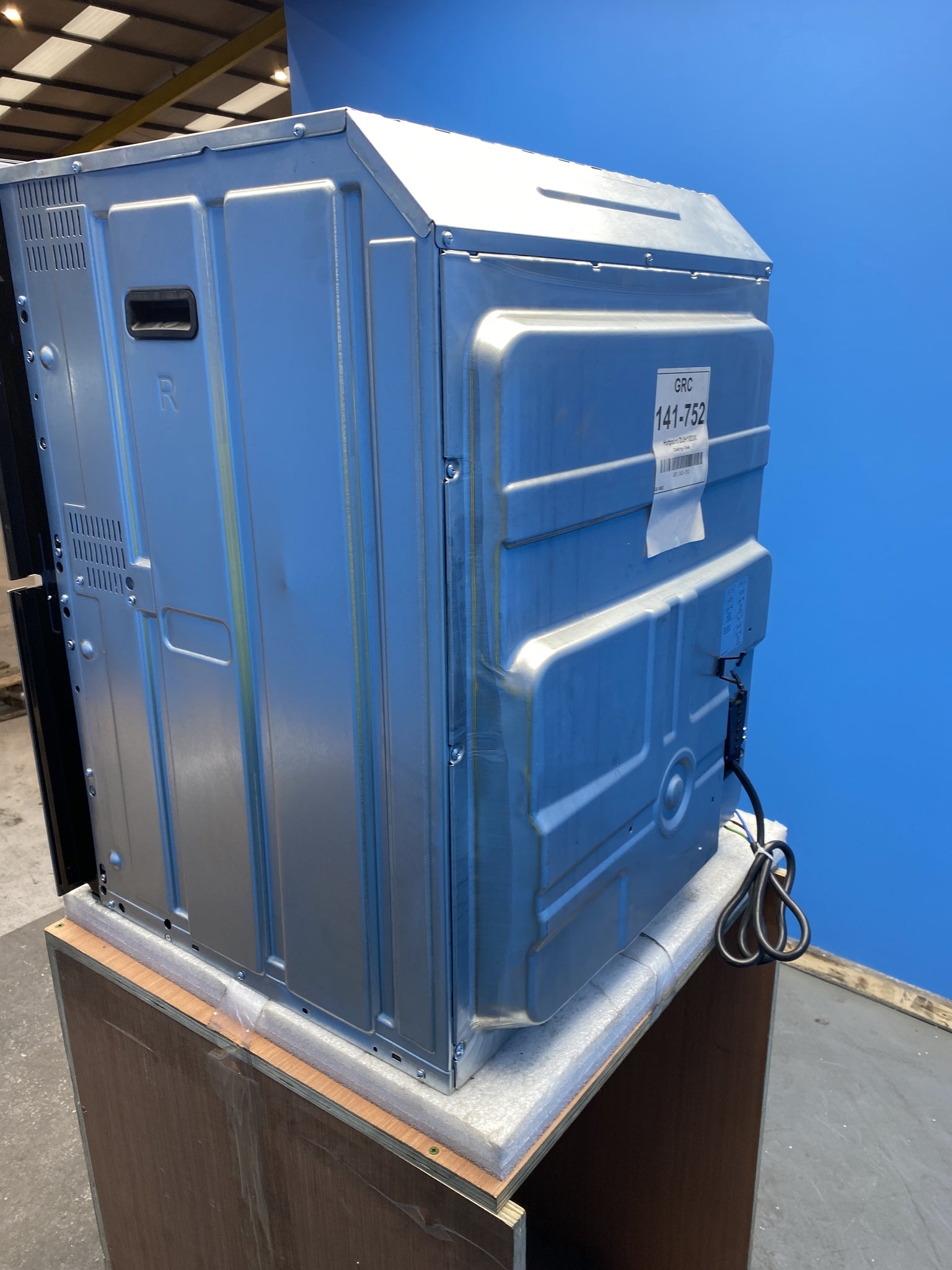 Hotpoint DUH10DIX Built-Under Electric Double Oven