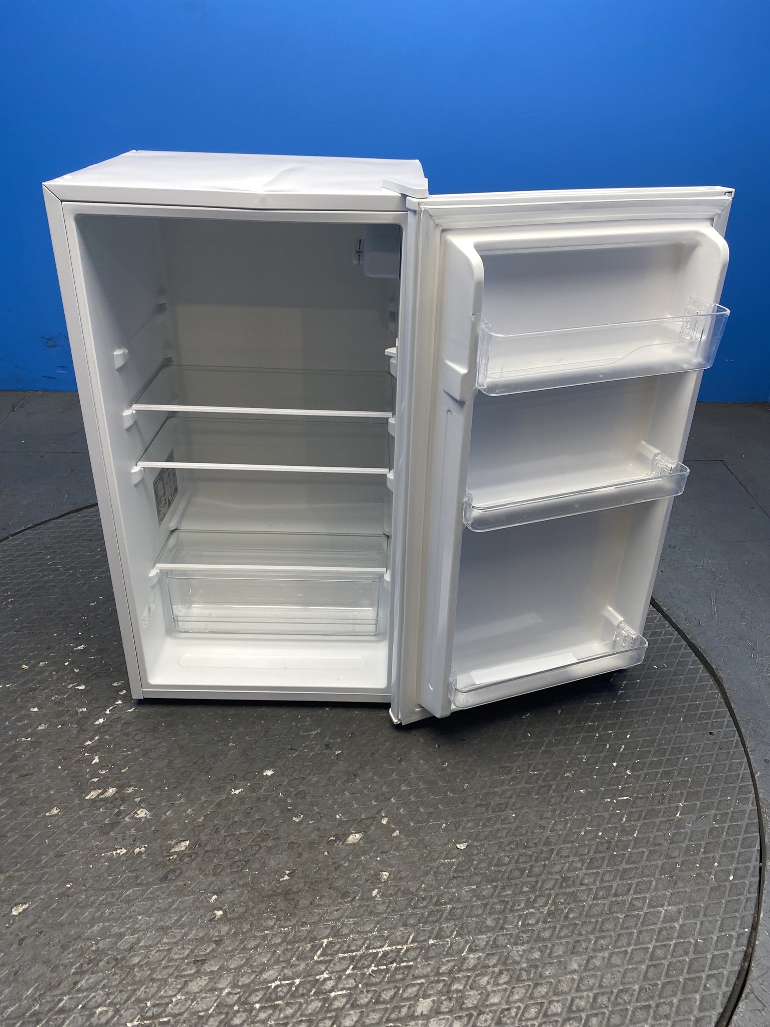 Statesman UC47LFW 93 Litres Under Counter Fridge