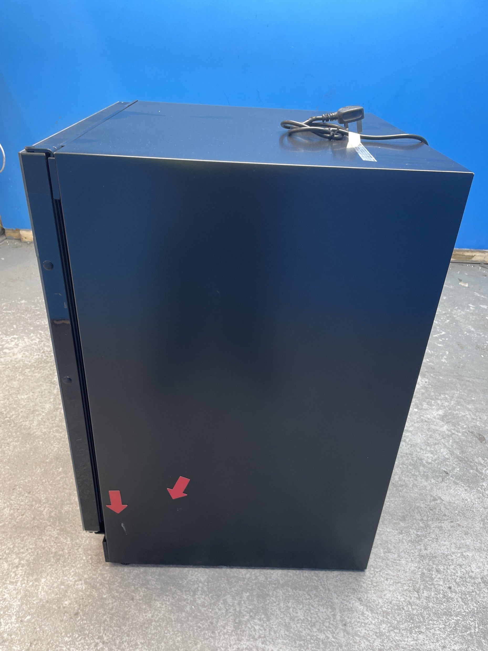 #GRC-158-098 - Hisense RW3N132GSLF Built-In 46 Bottles Wine Cooler